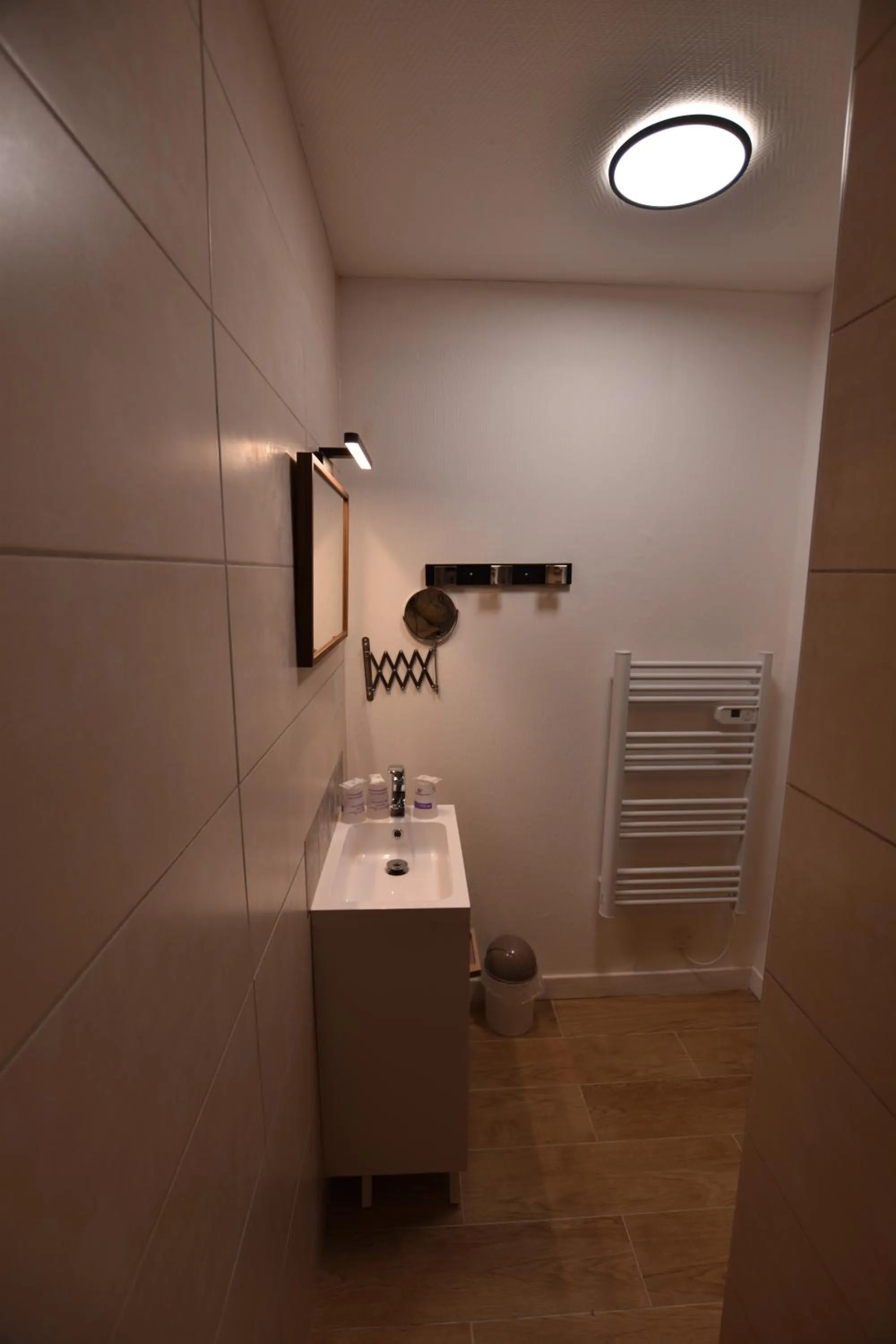 Bathroom in Hôtel Le Bayeux