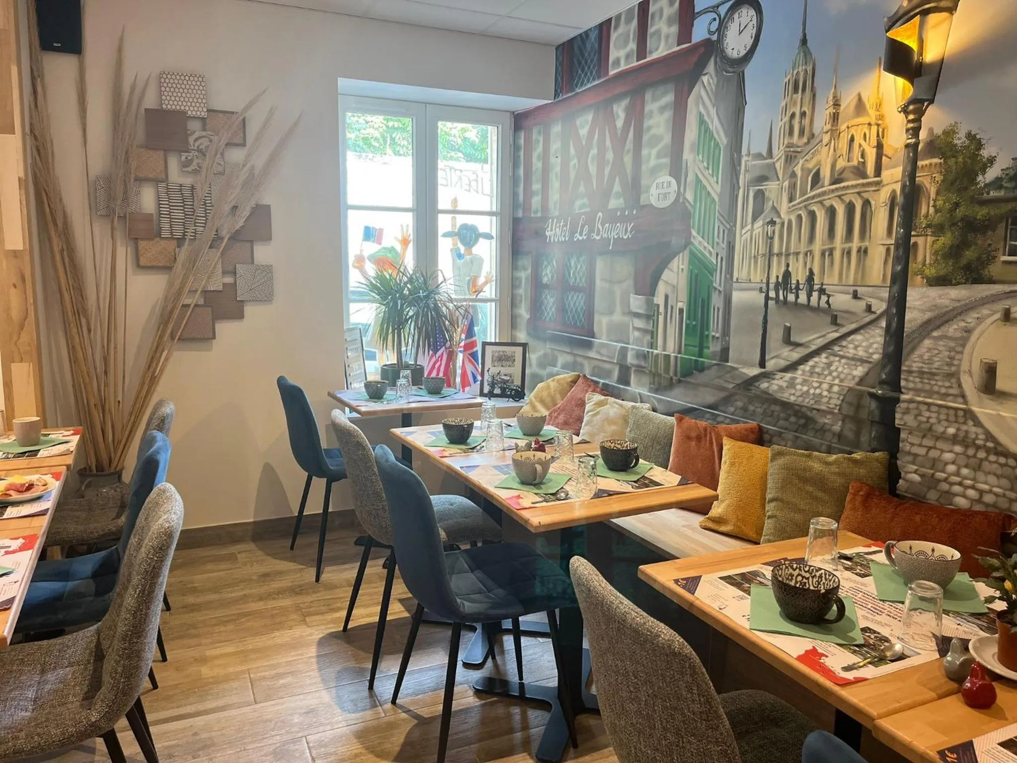 Breakfast in Hôtel Le Bayeux