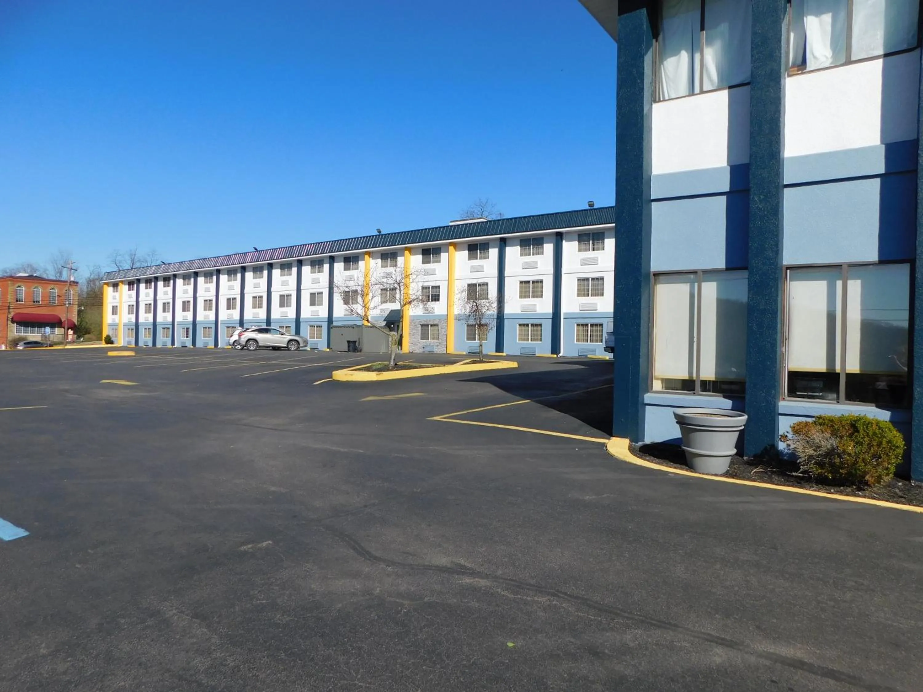 Property building in Quality Inn & Suites Morgantown - University Area