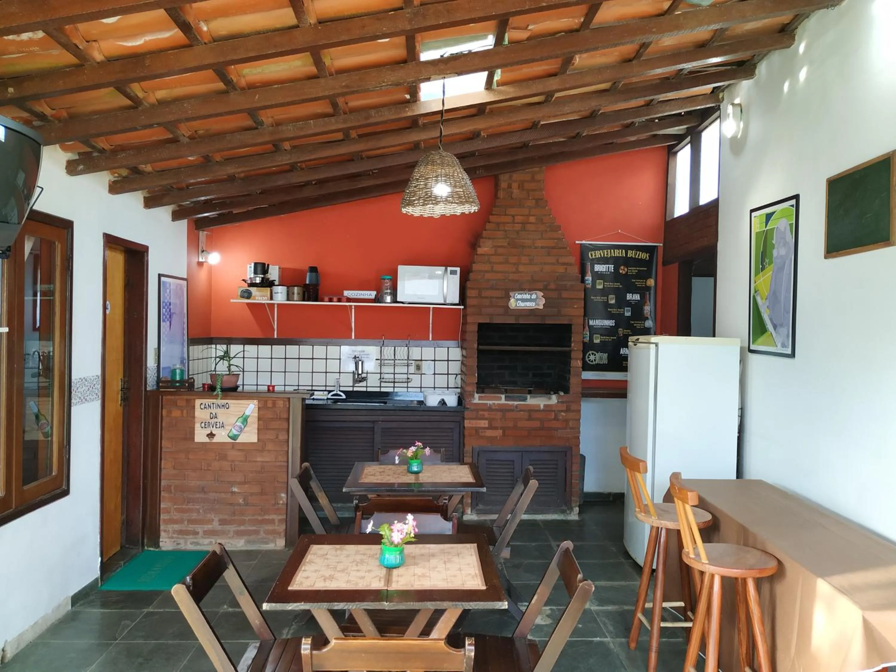 Restaurant/places to eat in HTL PERSONALIZADA BUZIOS