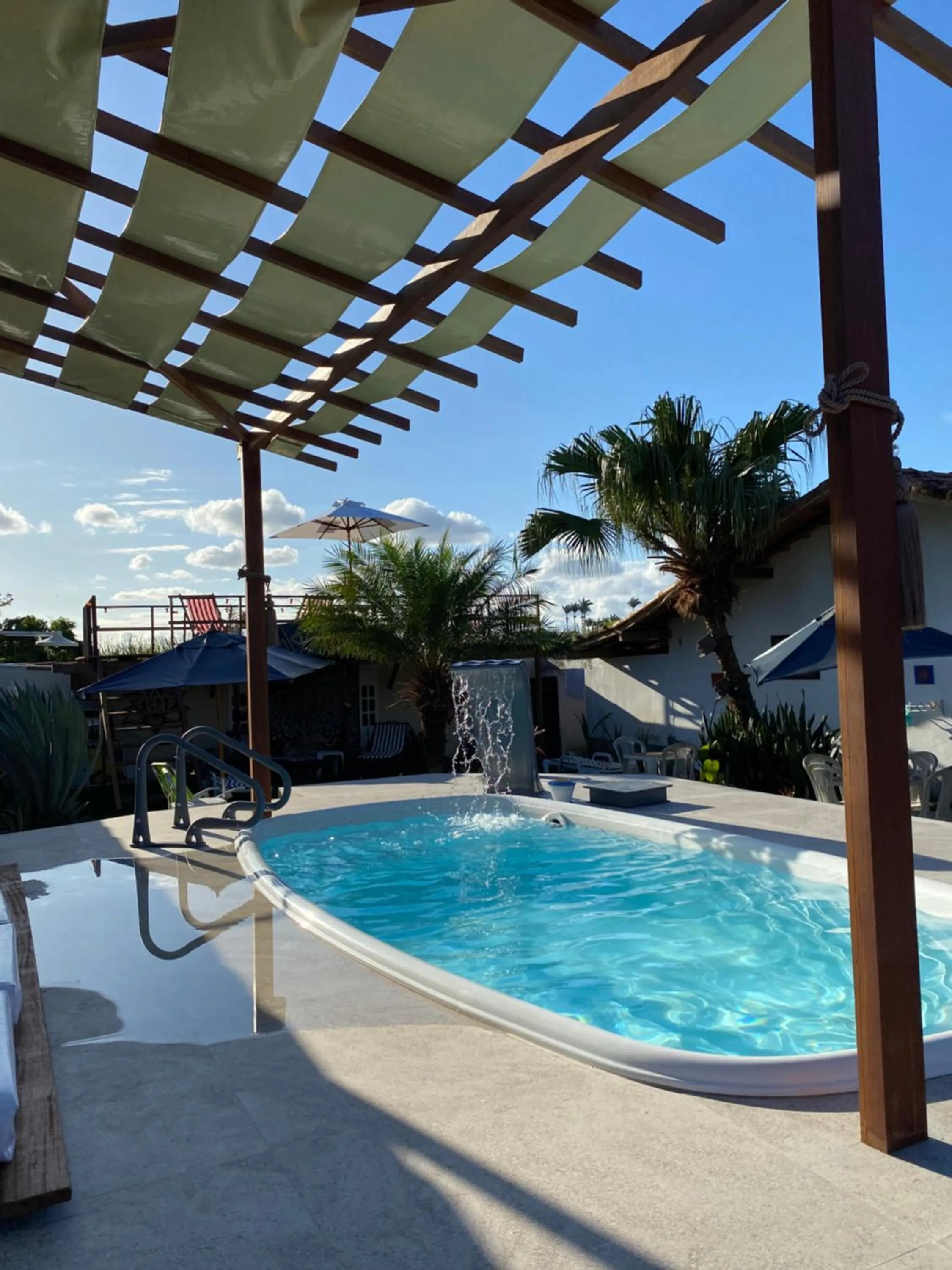 Pool view in HTL PERSONALIZADA BUZIOS