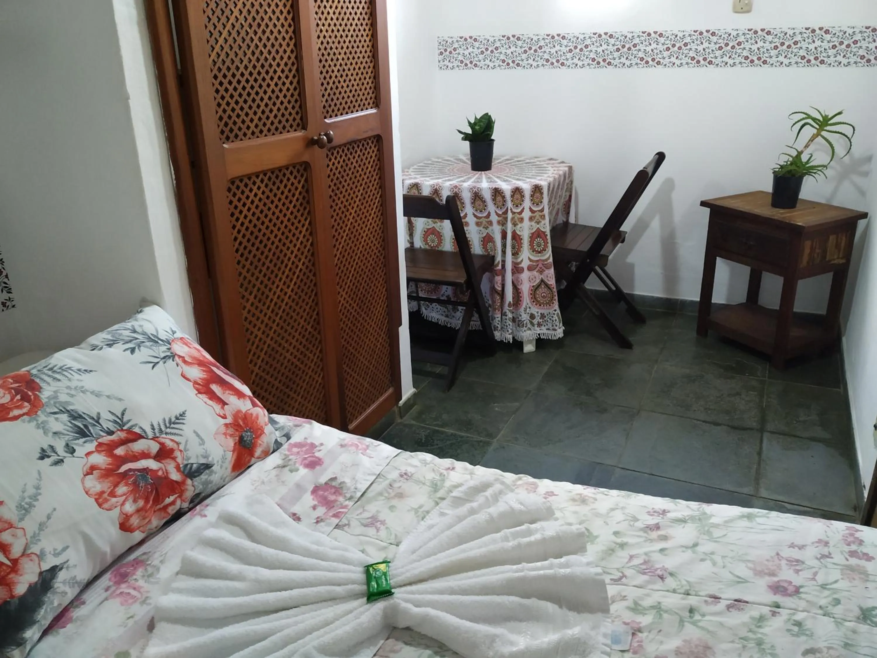 Property building, Bed in HTL PERSONALIZADA BUZIOS