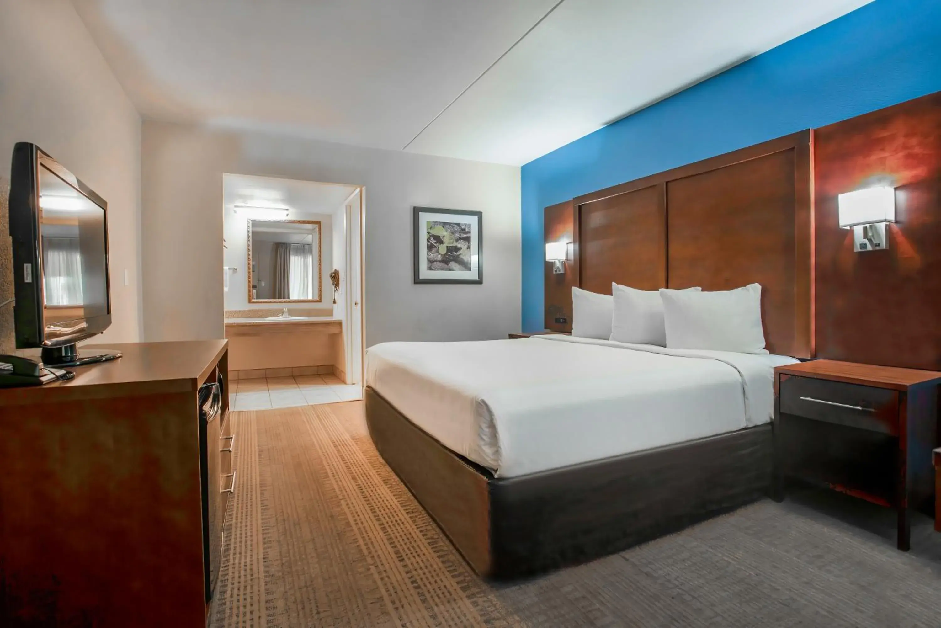 King Room - Non-Smoking in Studio 6 Suites Willcox AZ King Room - Non-Smoking in Studio 6 Suites Willcox AZ