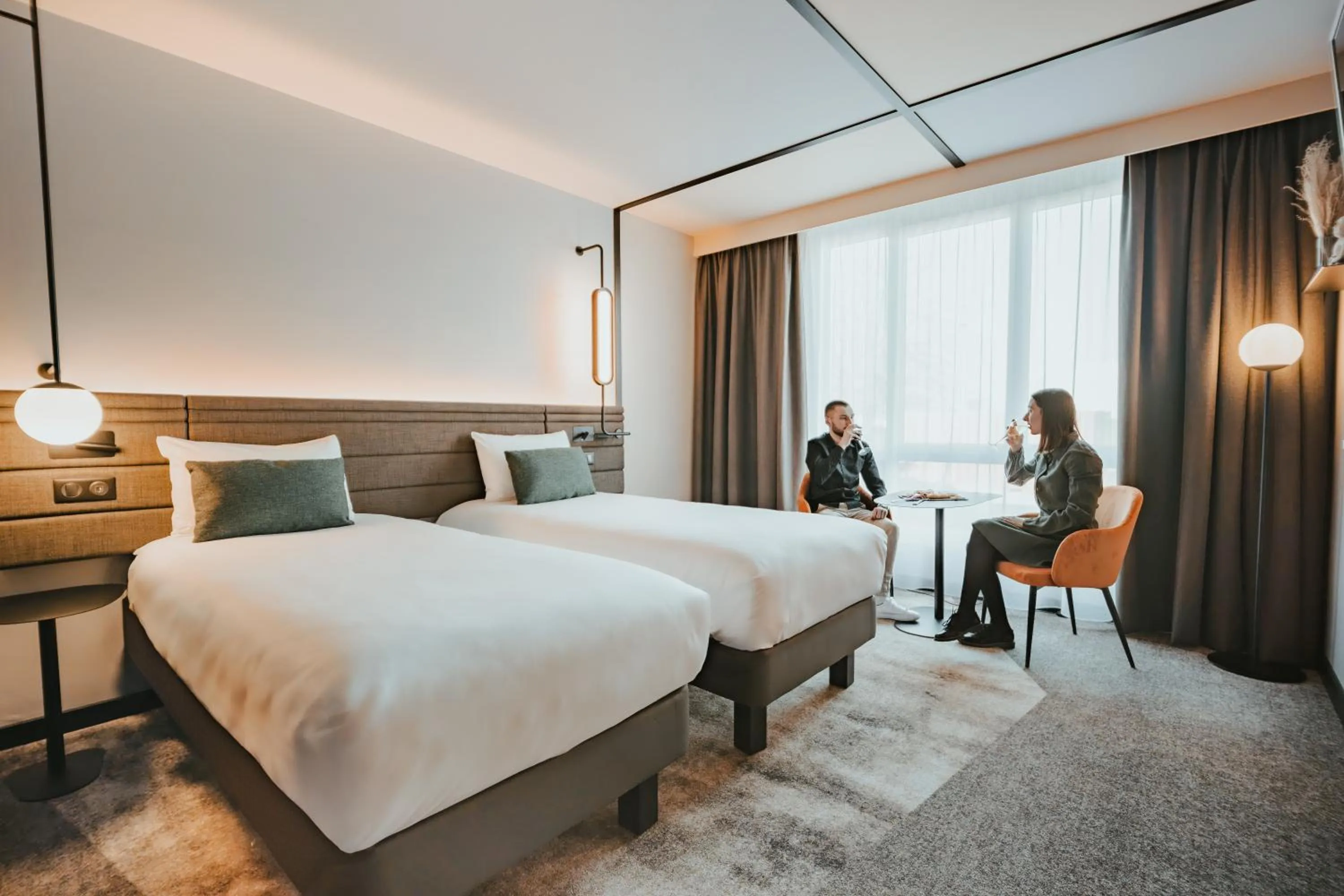 Bedroom, Bed in Novotel Lens Noyelles