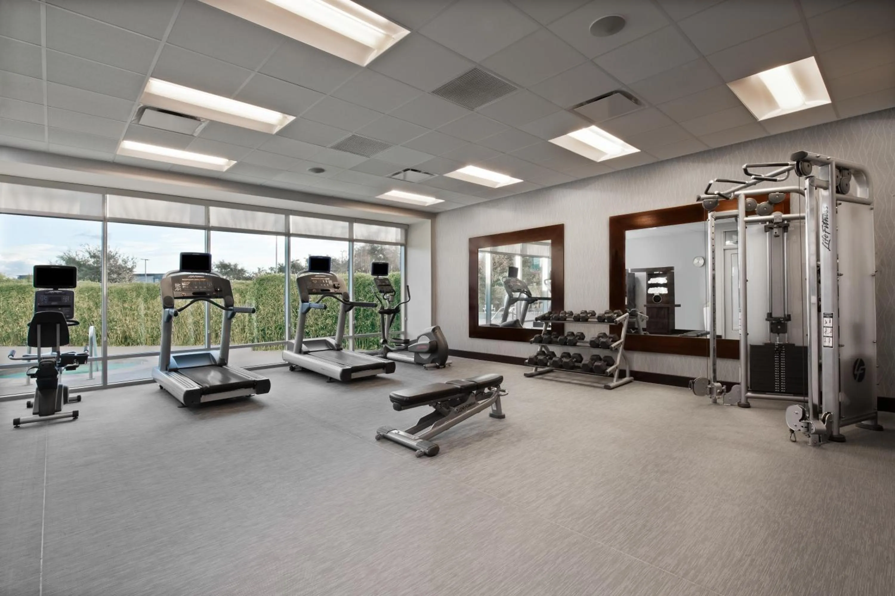 Fitness centre/facilities in Courtyard by Marriott San Jose North/ Silicon Valley