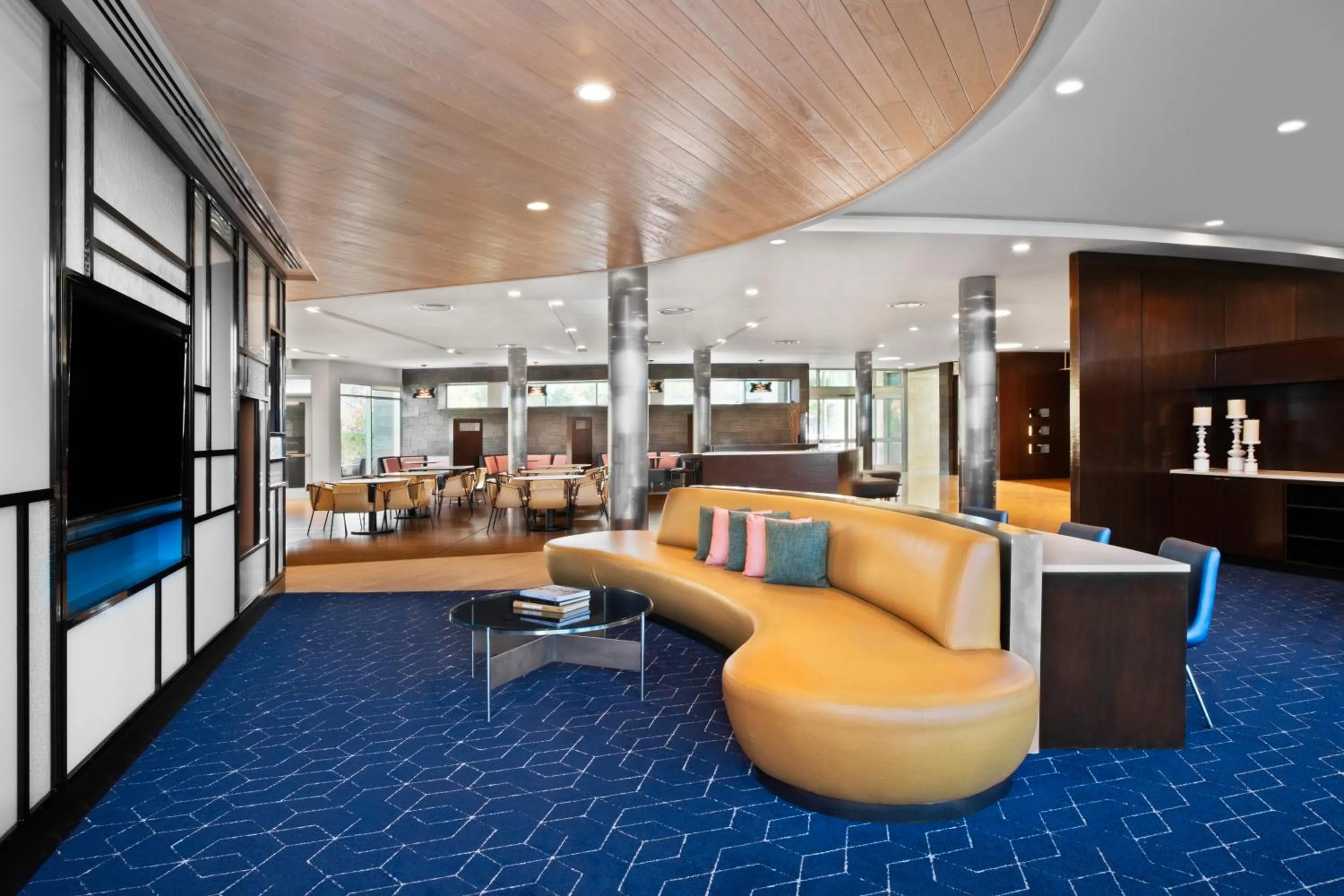 Seating area in Courtyard by Marriott San Jose North/ Silicon Valley