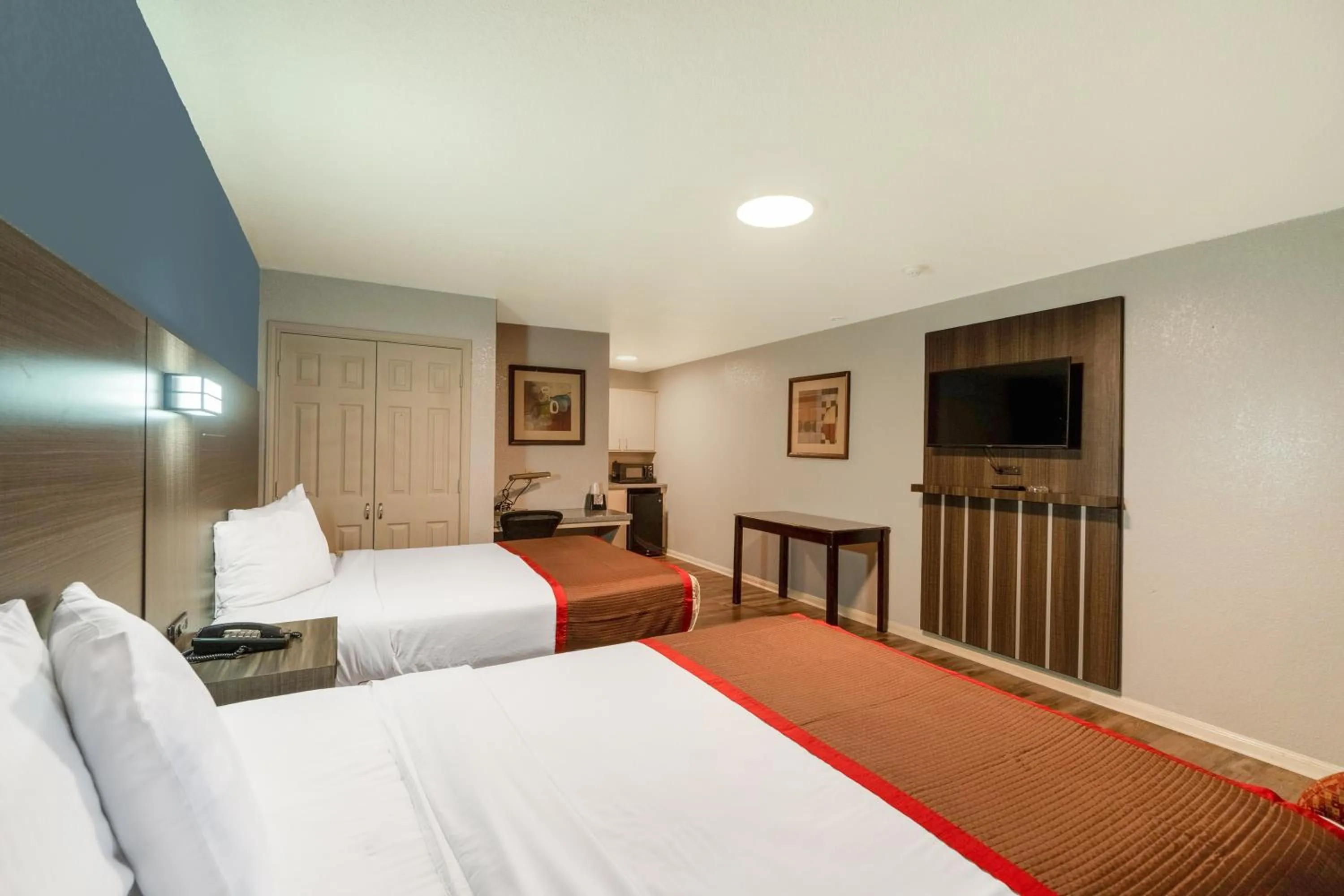 Bedroom in High Five Inn By OYO Killeen