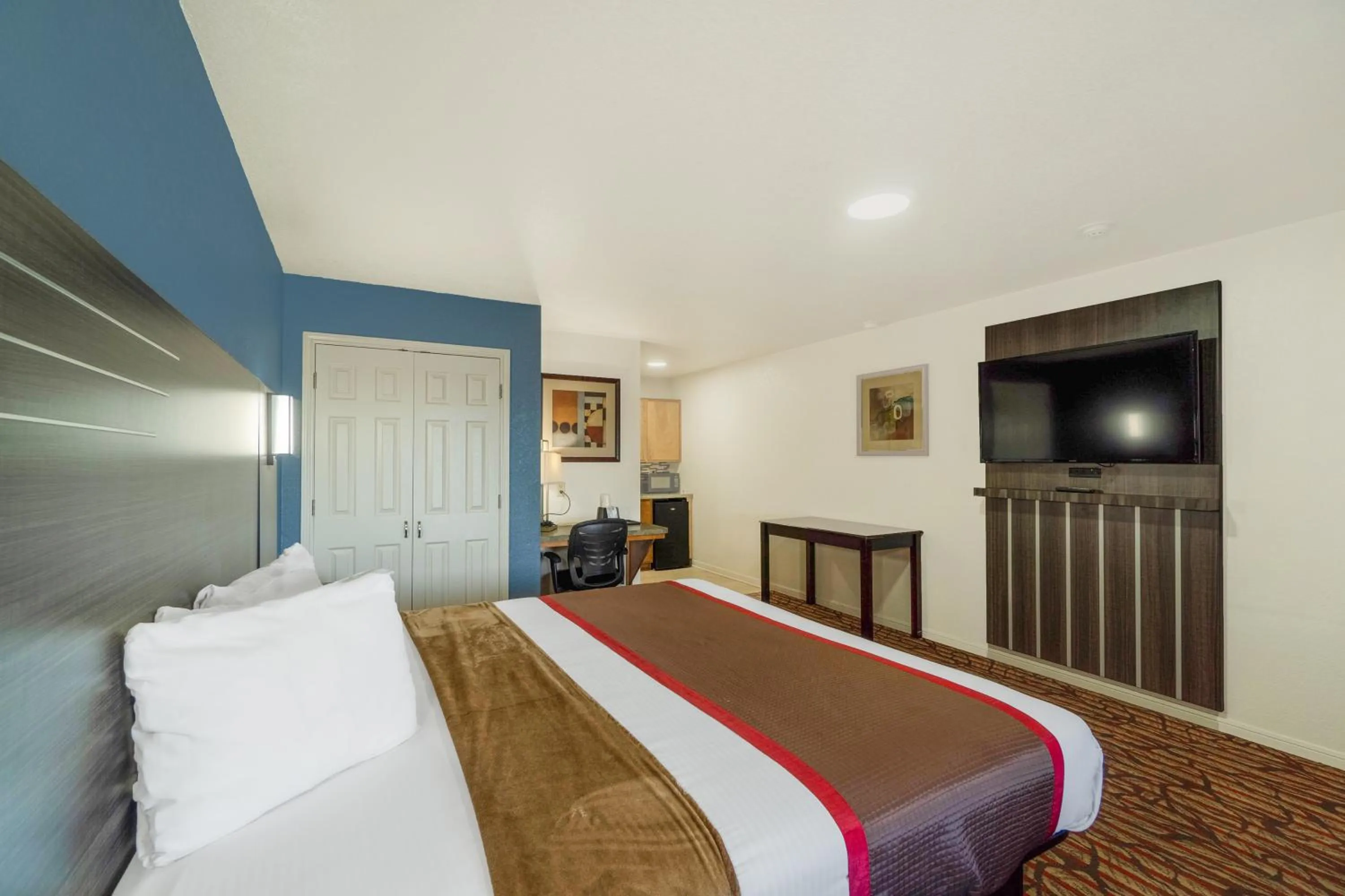 Bedroom in High Five Inn By OYO Killeen