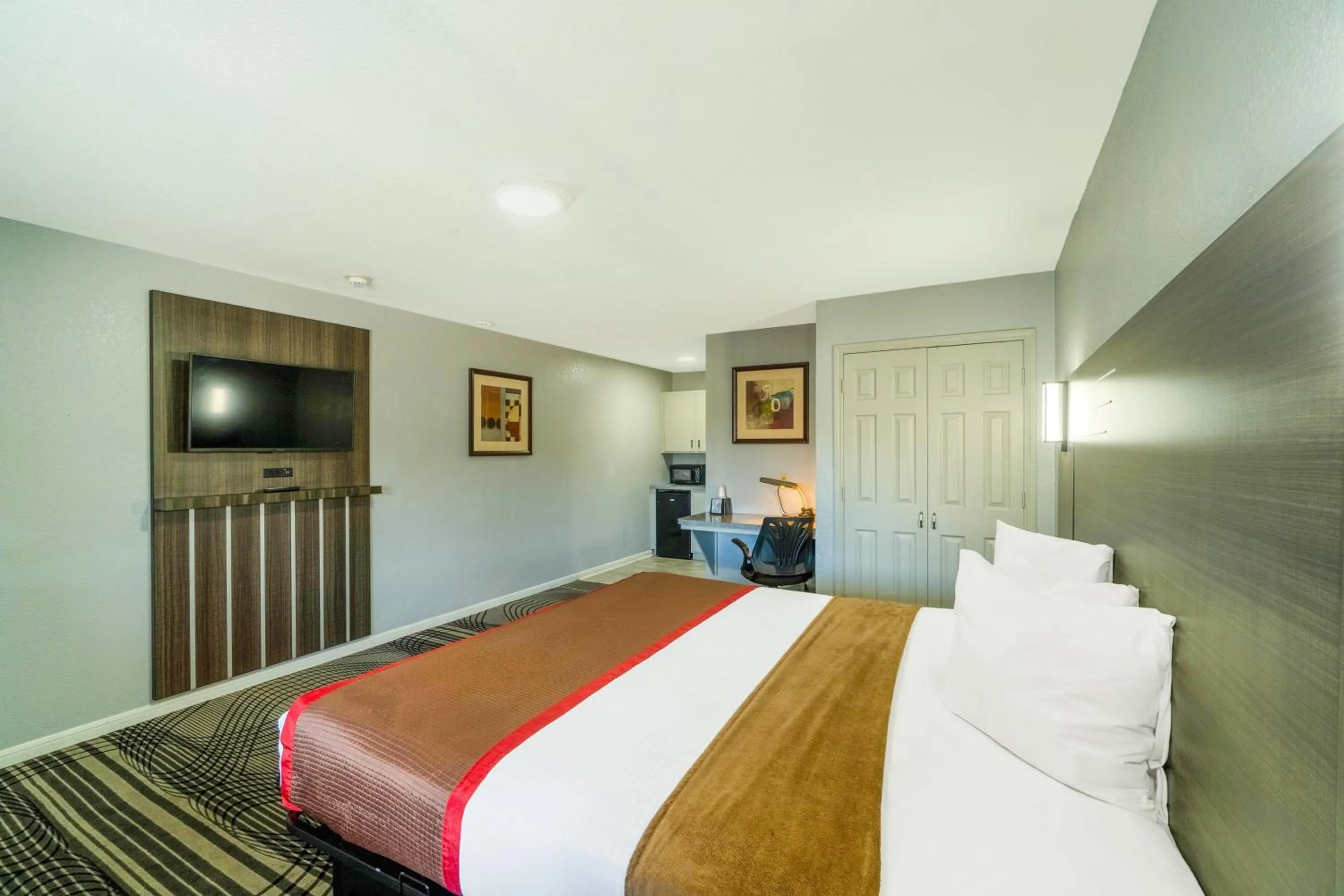 Bedroom in High Five Inn By OYO Killeen