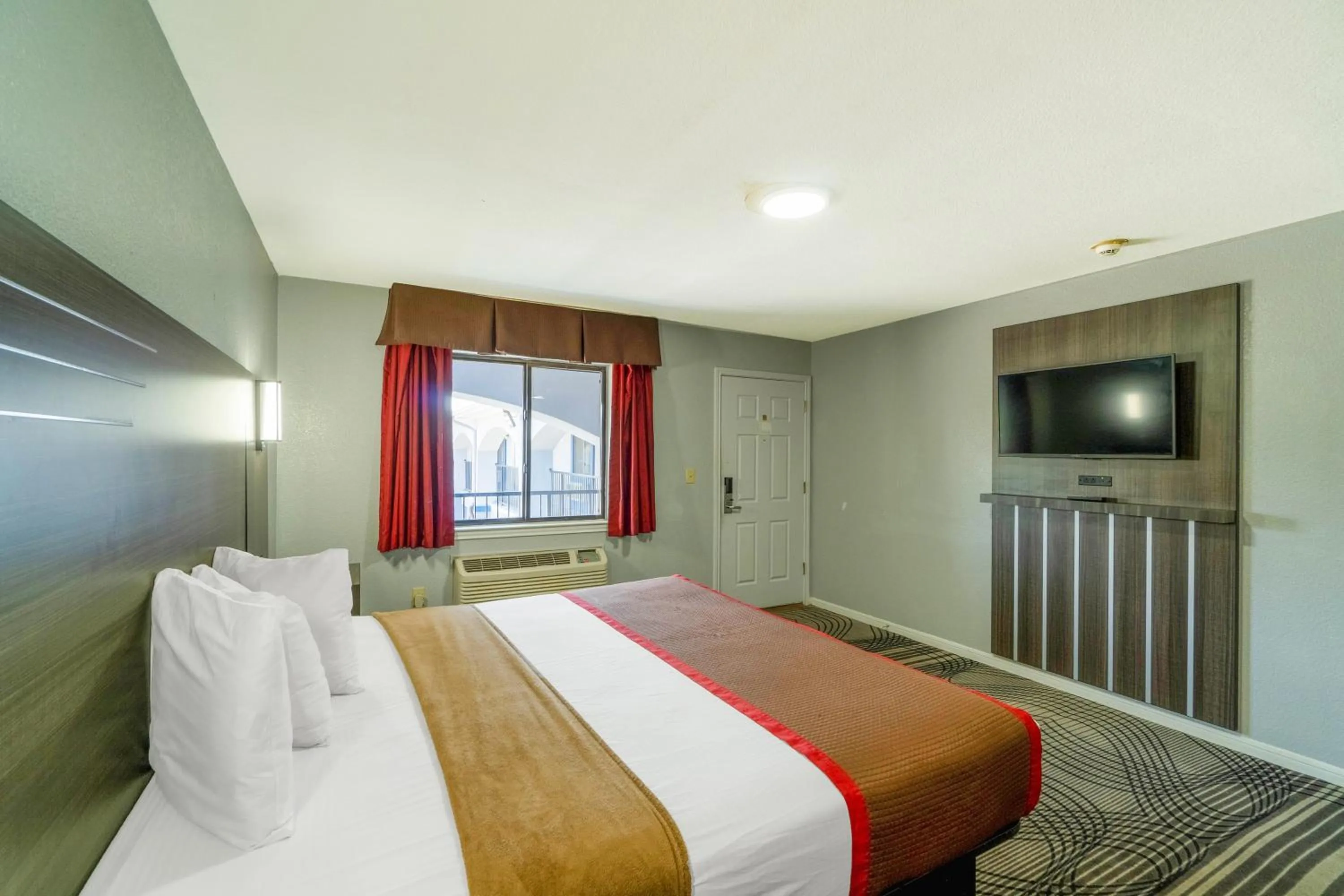 Bedroom in High Five Inn By OYO Killeen