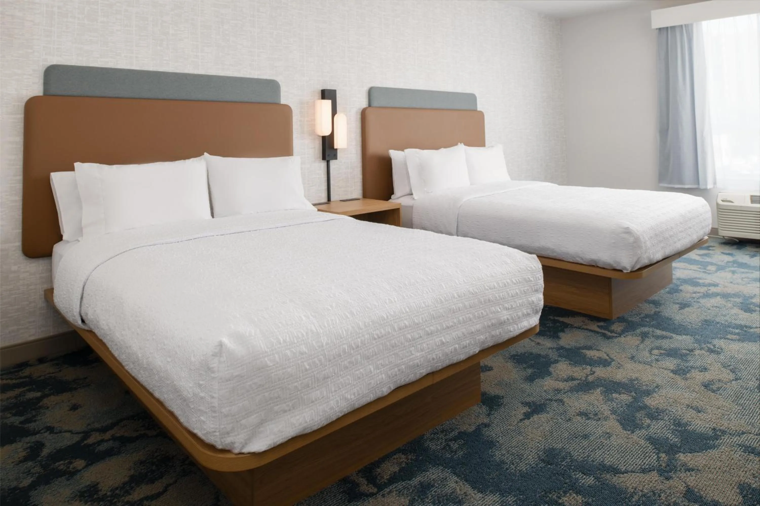 Bed in Hampton Inn by Hilton North Hollywood
