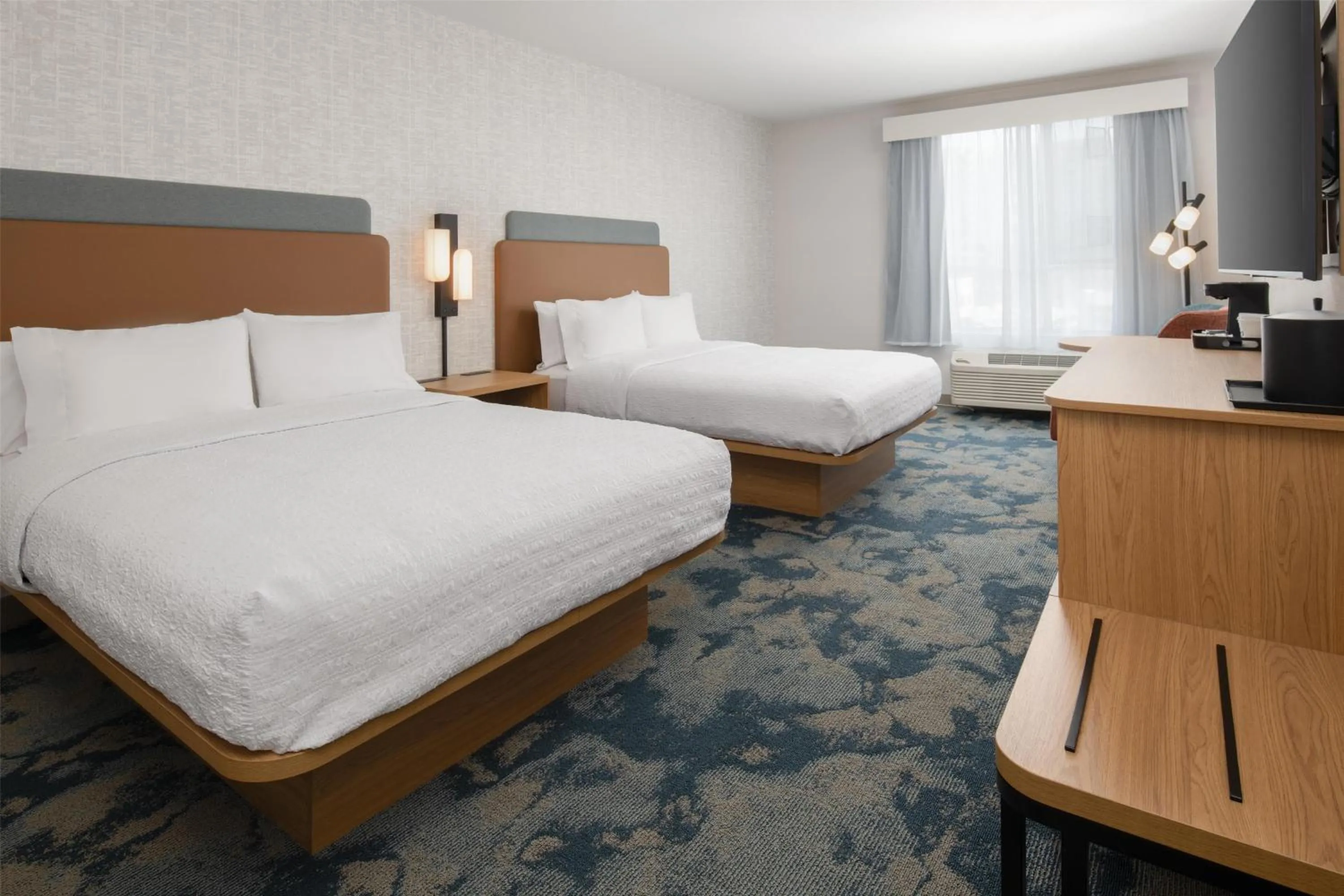 Bed in Hampton Inn by Hilton North Hollywood