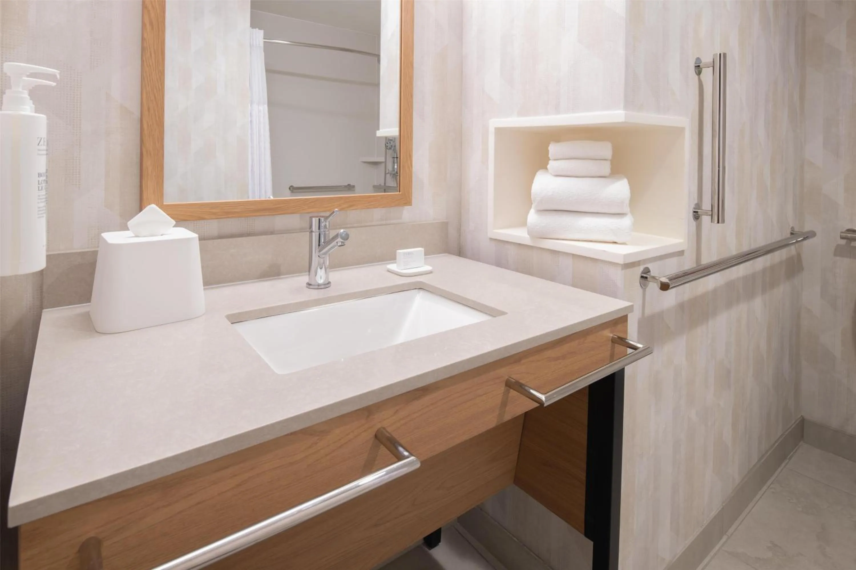 Bathroom in Hampton Inn by Hilton North Hollywood