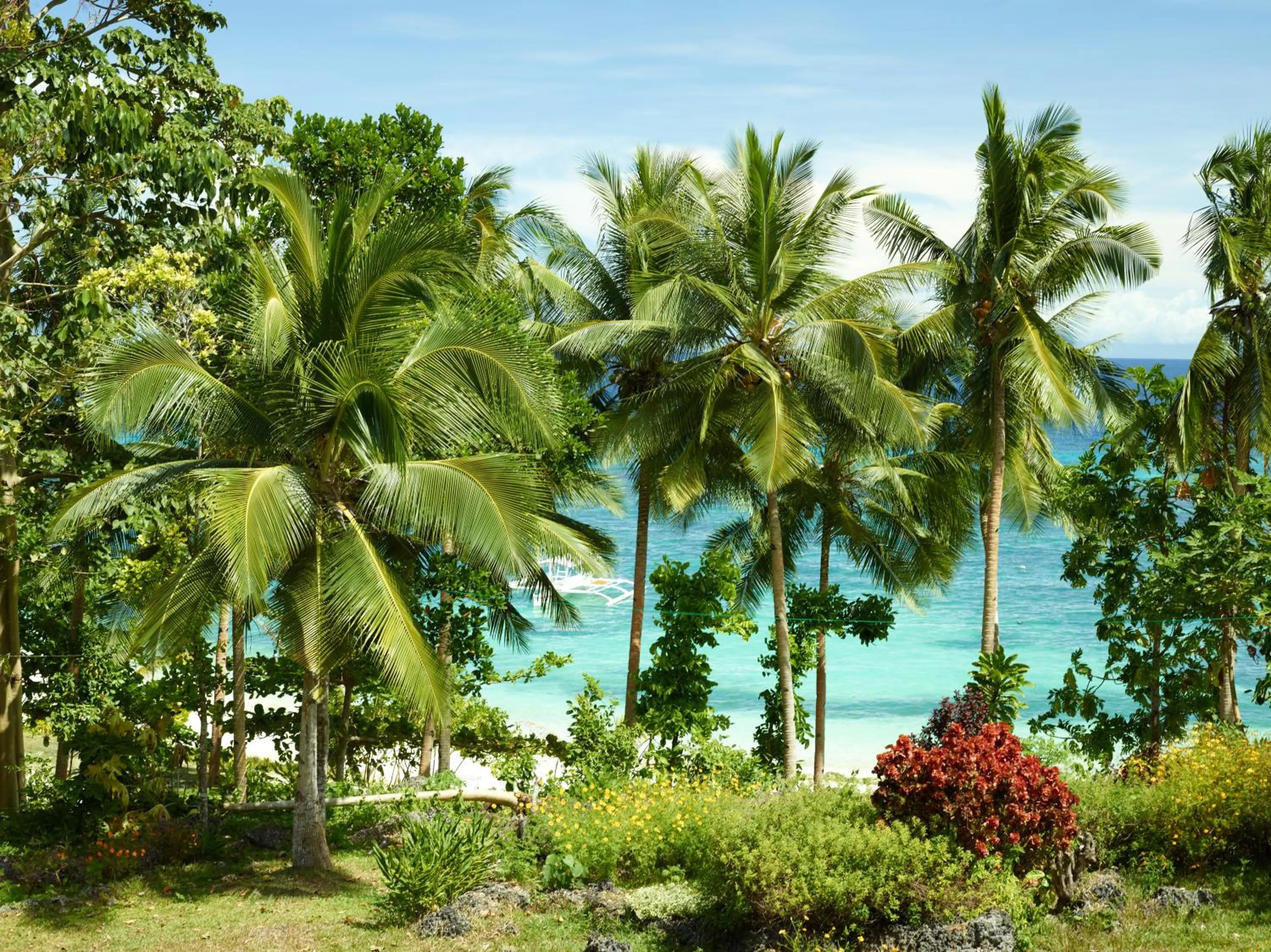 Garden view in Amun Ini Beach Resort & Spa