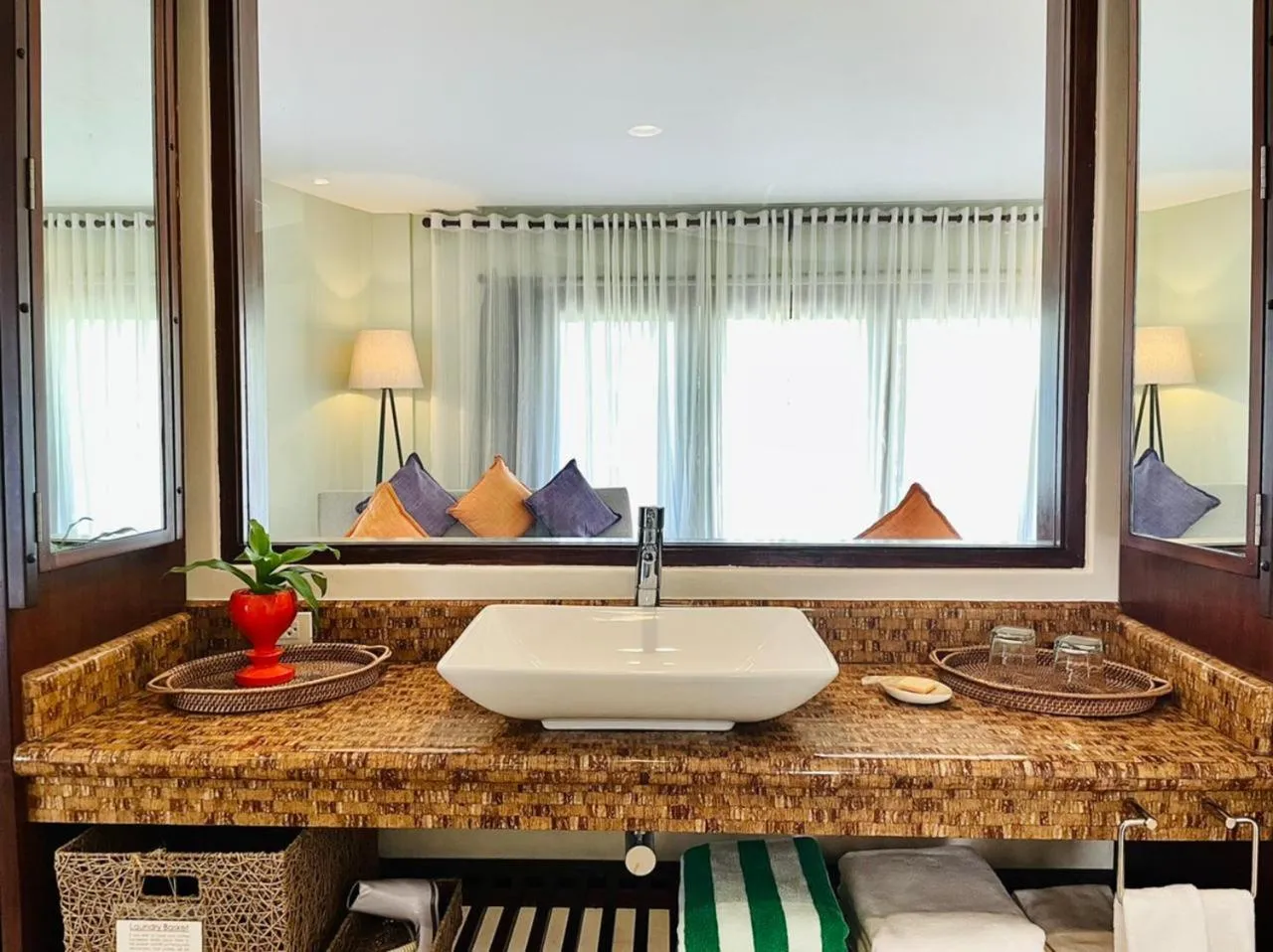 Bathroom in Amun Ini Beach Resort & Spa