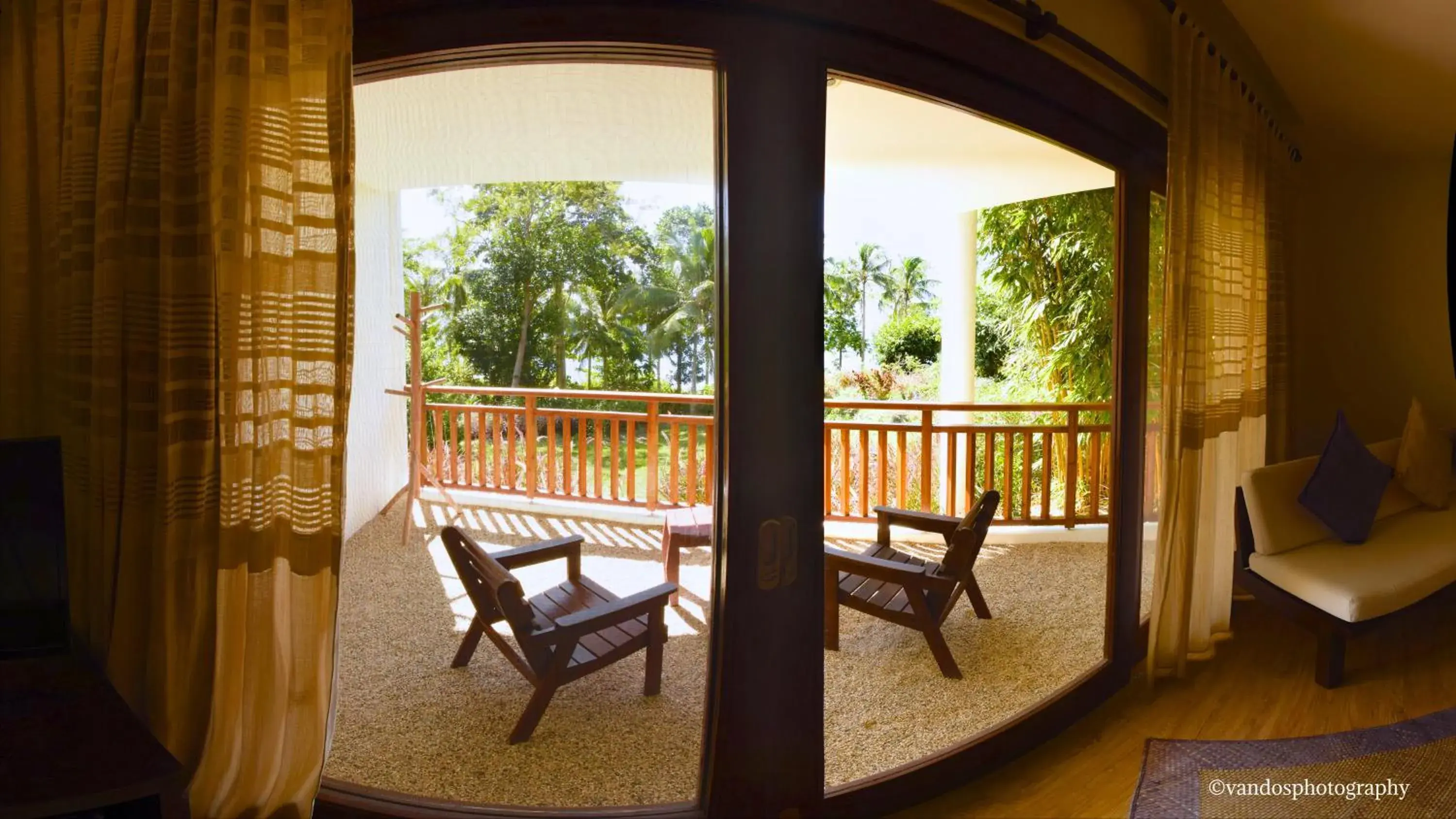 Deluxe King Room with Ocean View in Amun Ini Beach Resort & Spa Deluxe King Room with Ocean View in Amun Ini Beach Resort & Spa