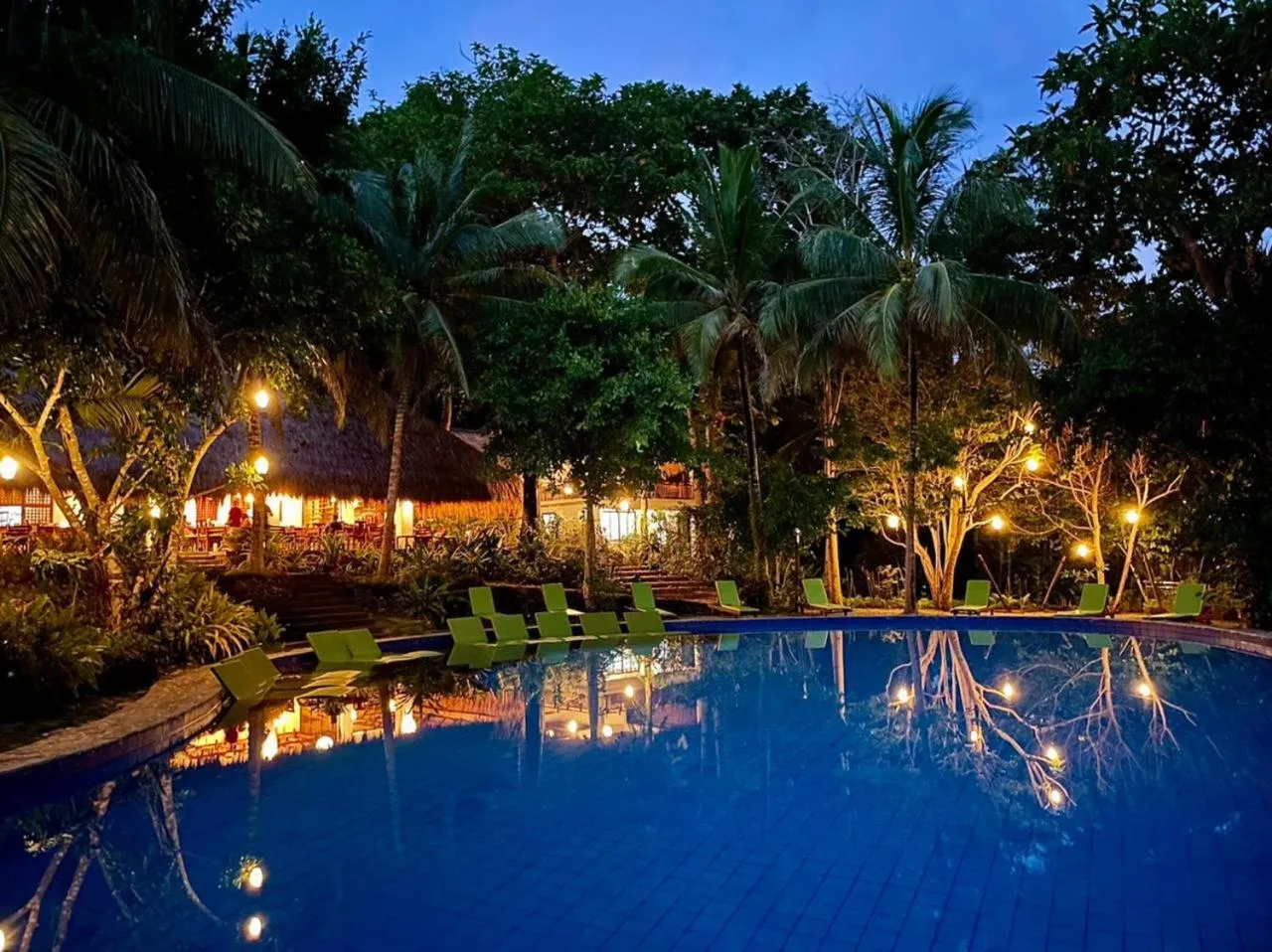 Swimming pool in Amun Ini Beach Resort & Spa