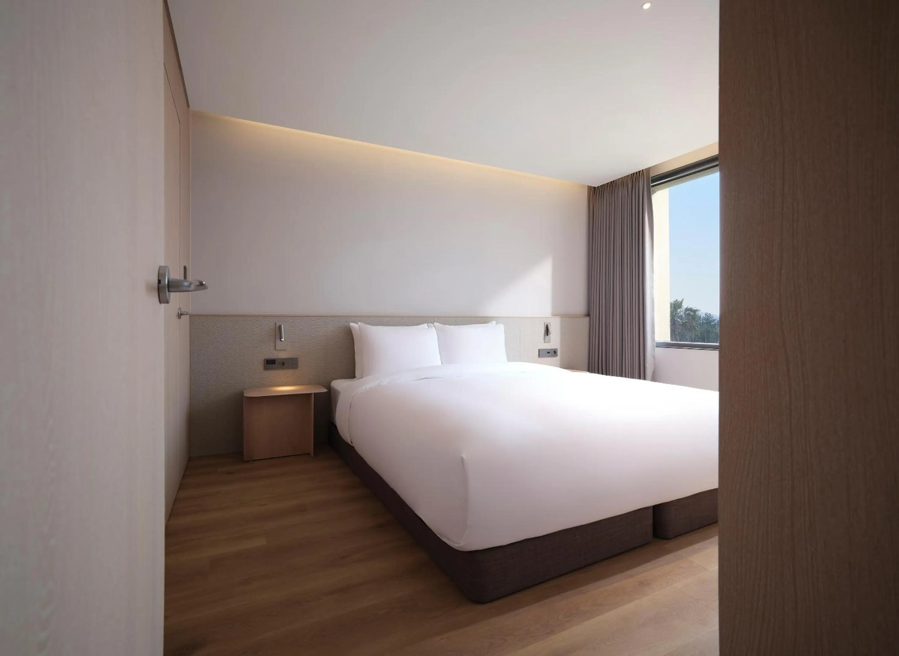 Bedroom, Bed in Haevichi Hotel & Resort Jeju