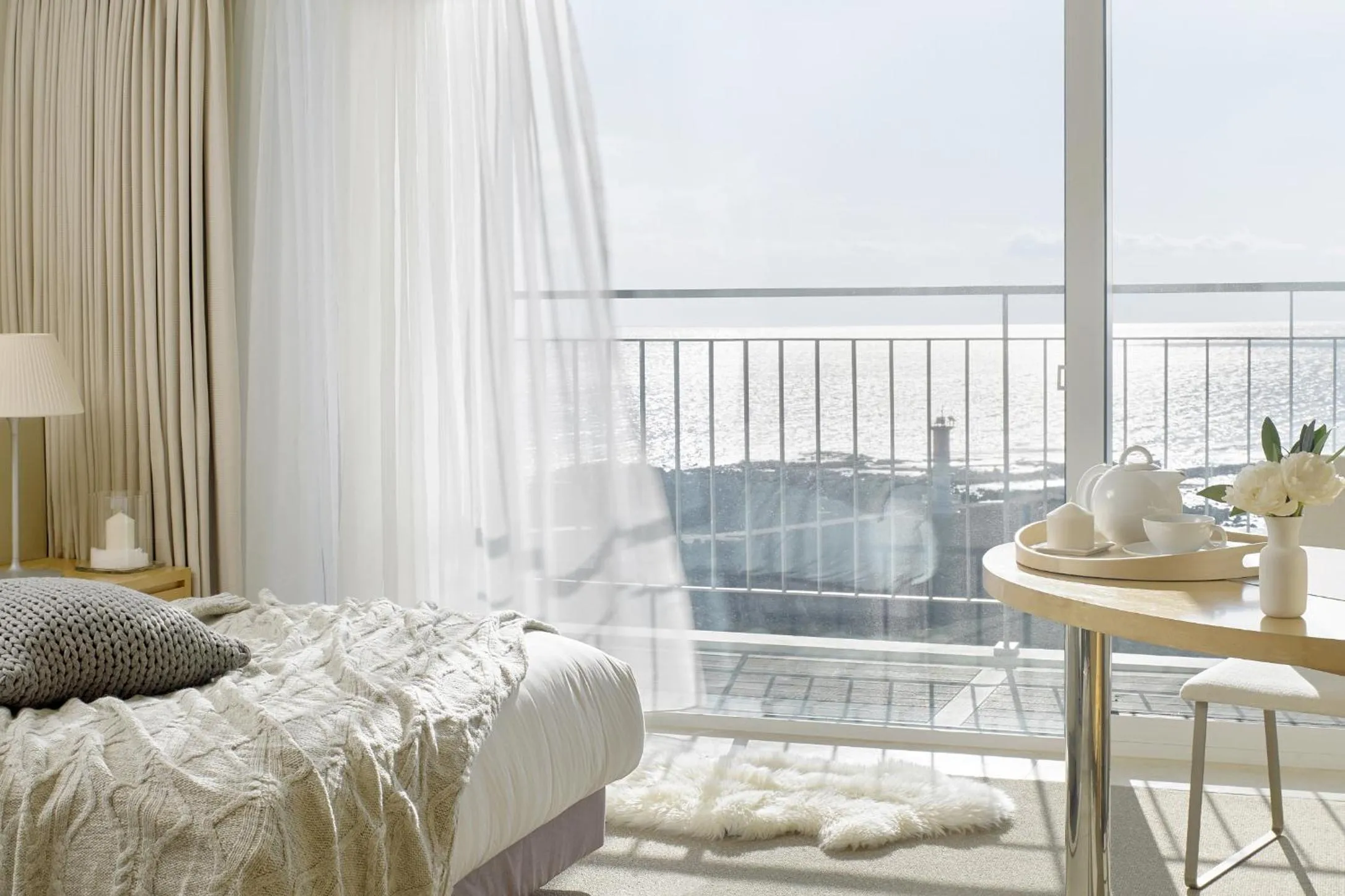 Property building, Bed in Haevichi Hotel & Resort Jeju