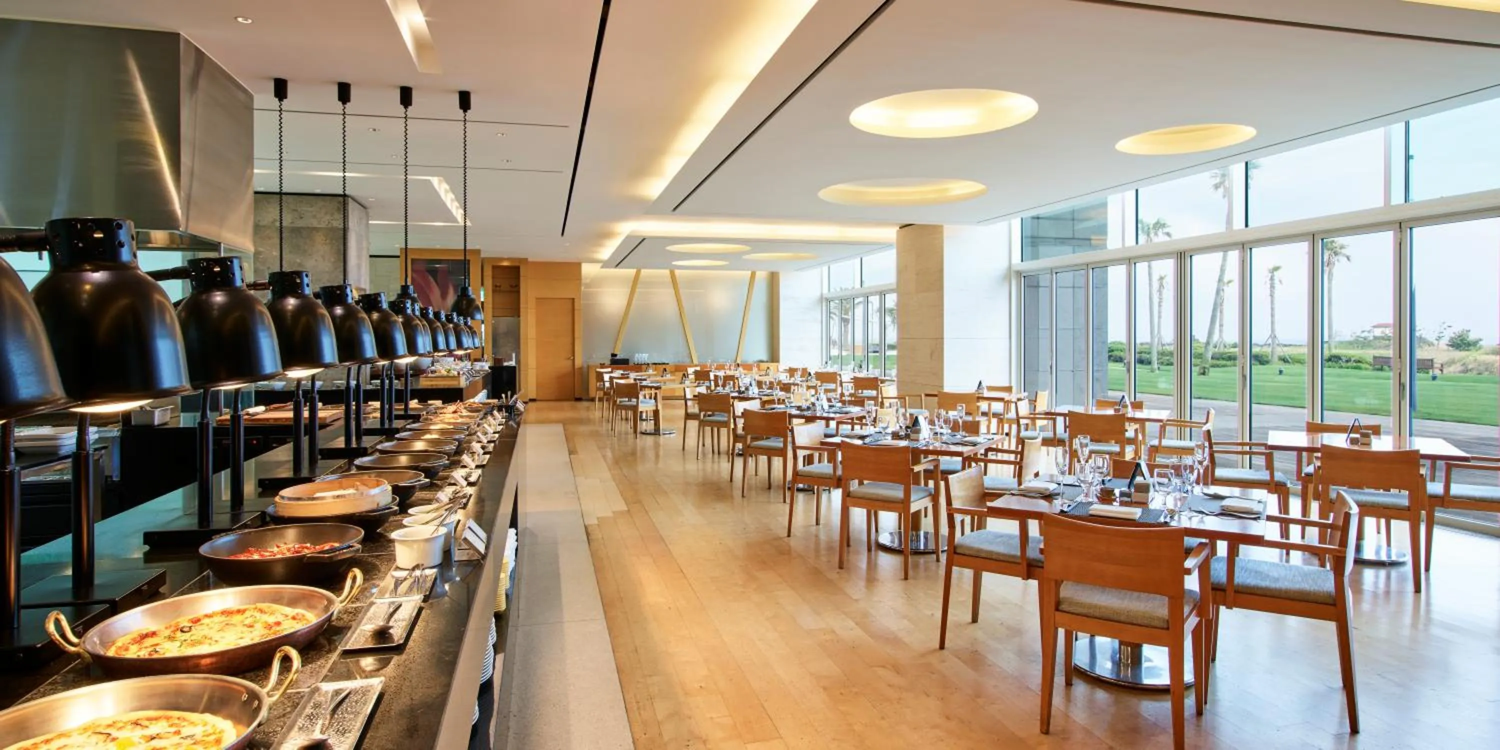 Restaurant/places to eat in Haevichi Hotel & Resort Jeju