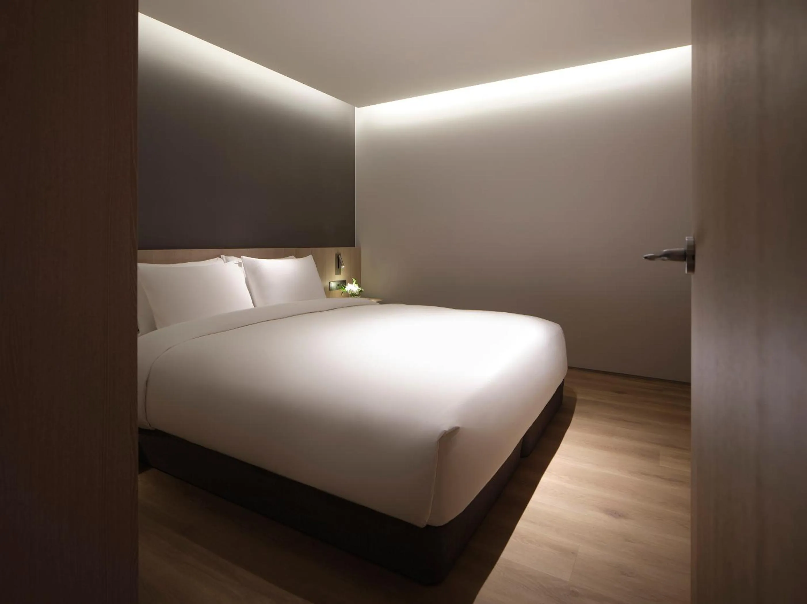 Bedroom, Bed in Haevichi Hotel & Resort Jeju