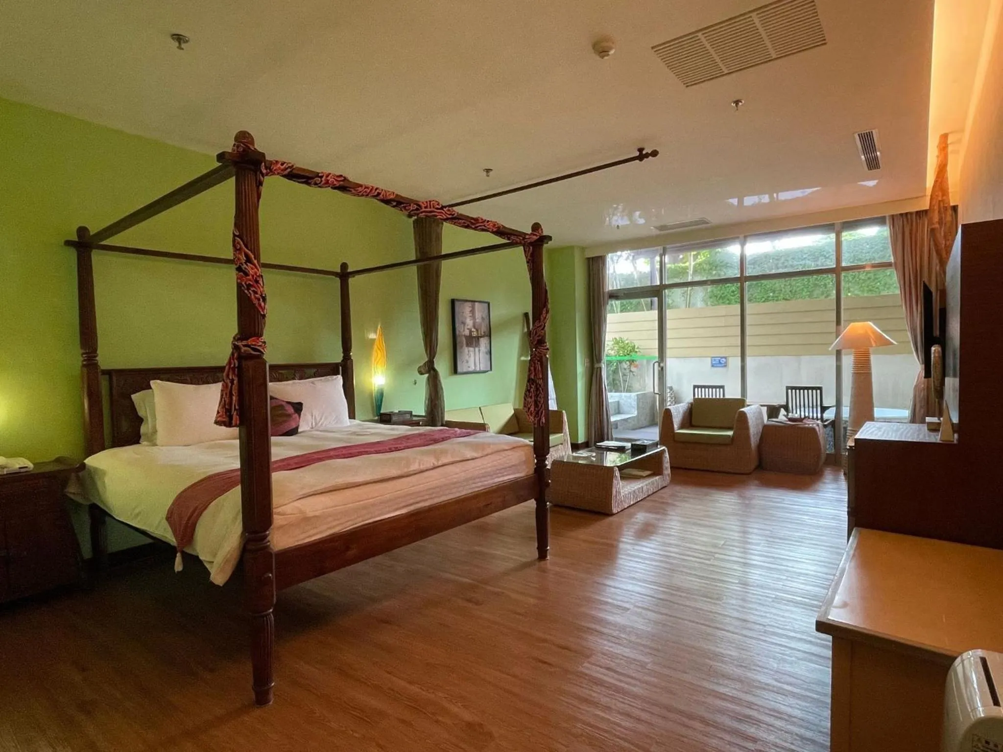 Bed in Howard Villa