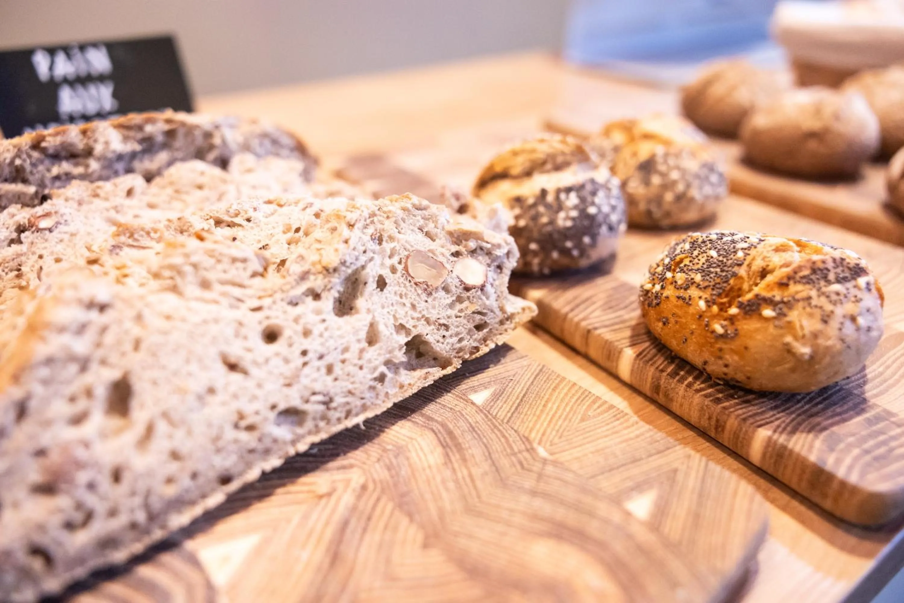 Buffet breakfast in Hôtel les jardins du canal - solaire eco reponsable - piscine - parking - garage - bornes électriques - accueil vélos - kids friendly