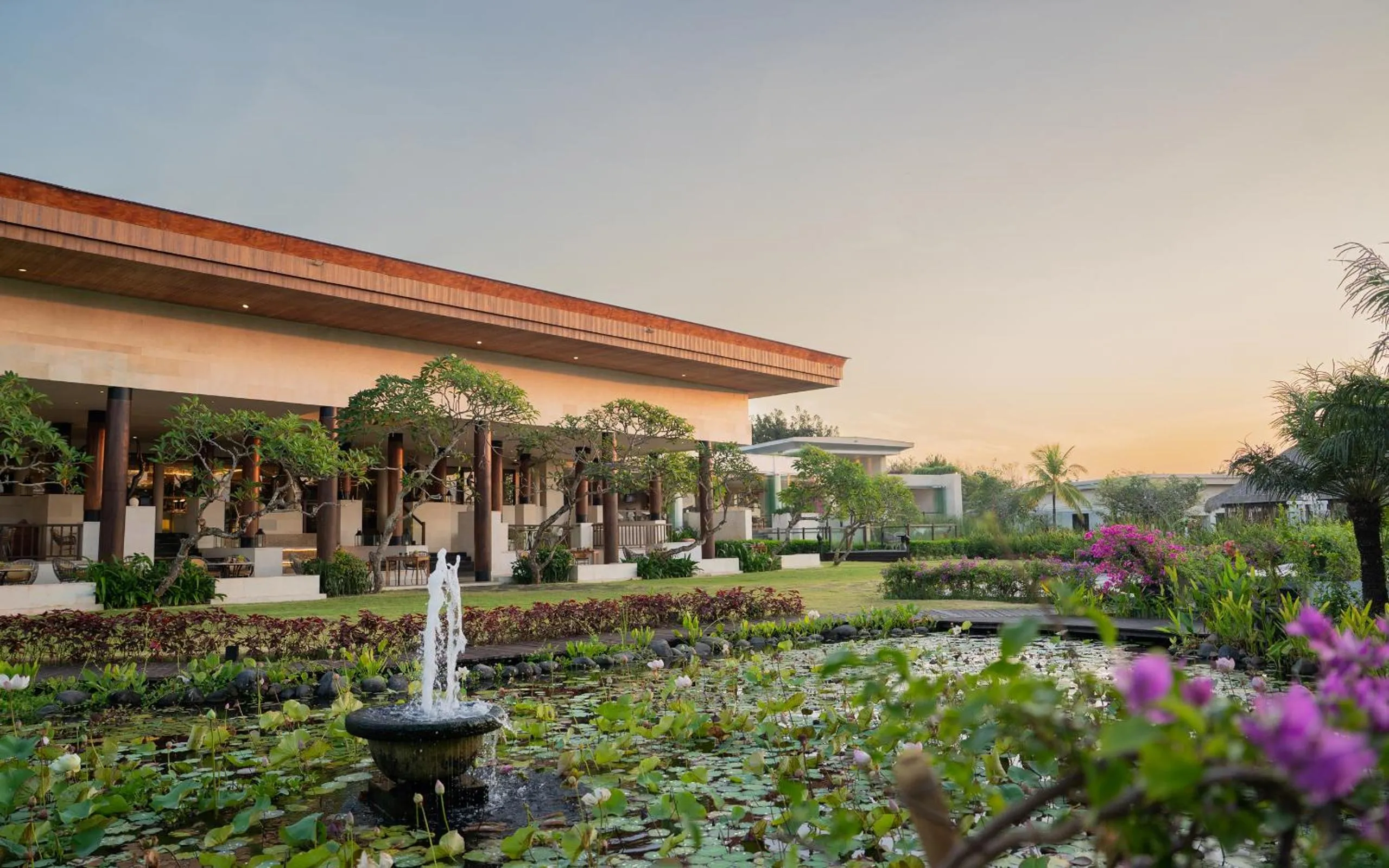 Garden in Samabe Bali Suites & Villas