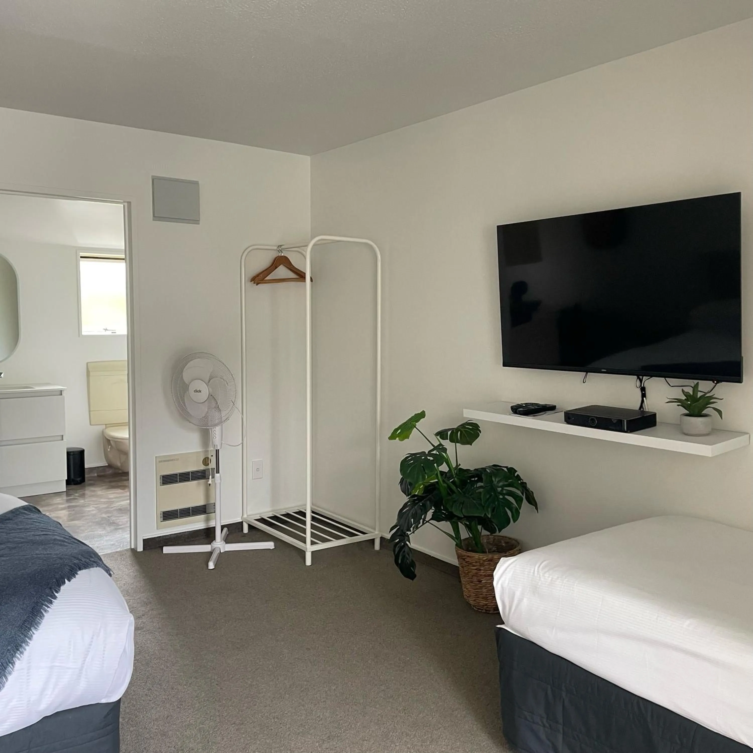 Bedroom, Bed in Apex Motorlodge