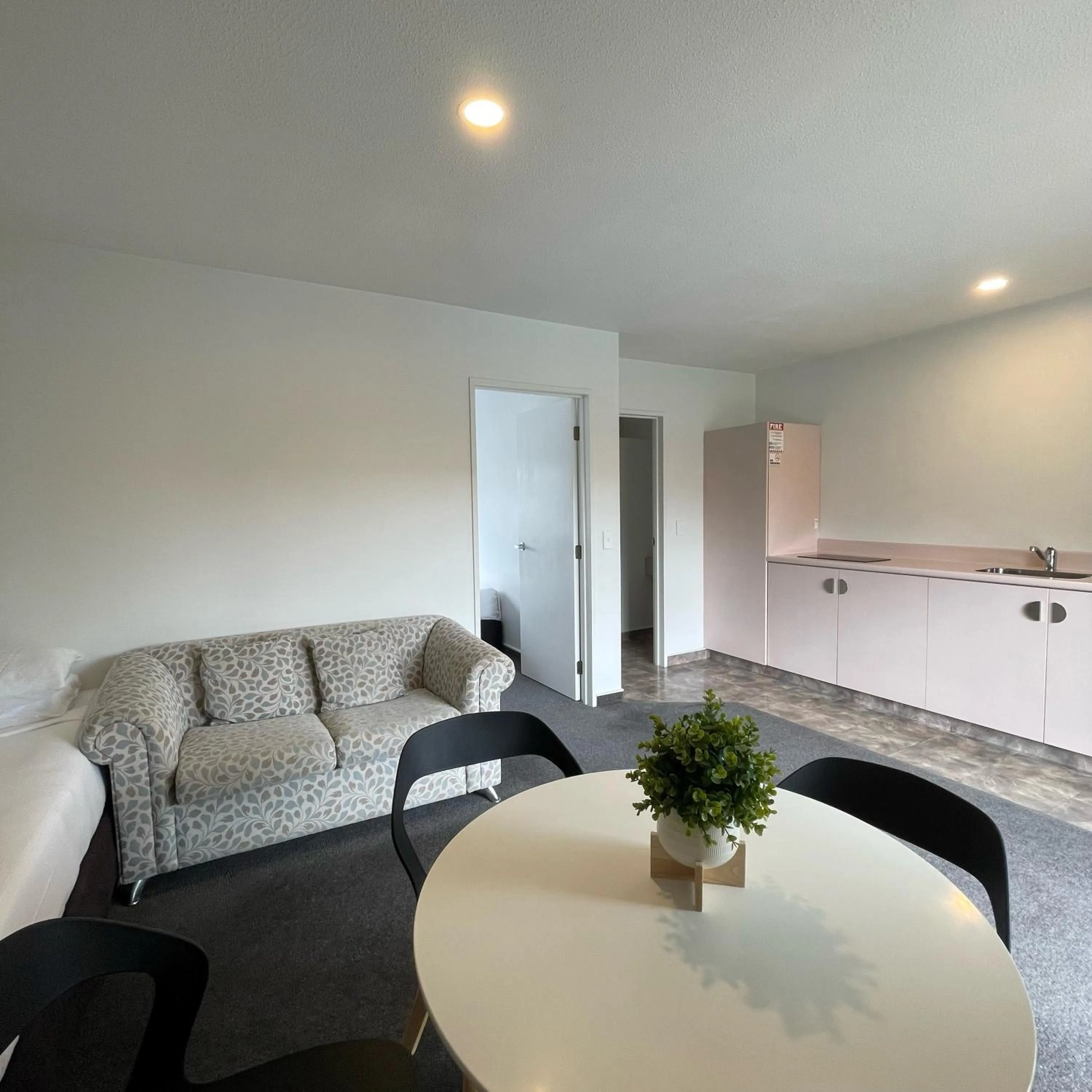 Living room in Apex Motorlodge