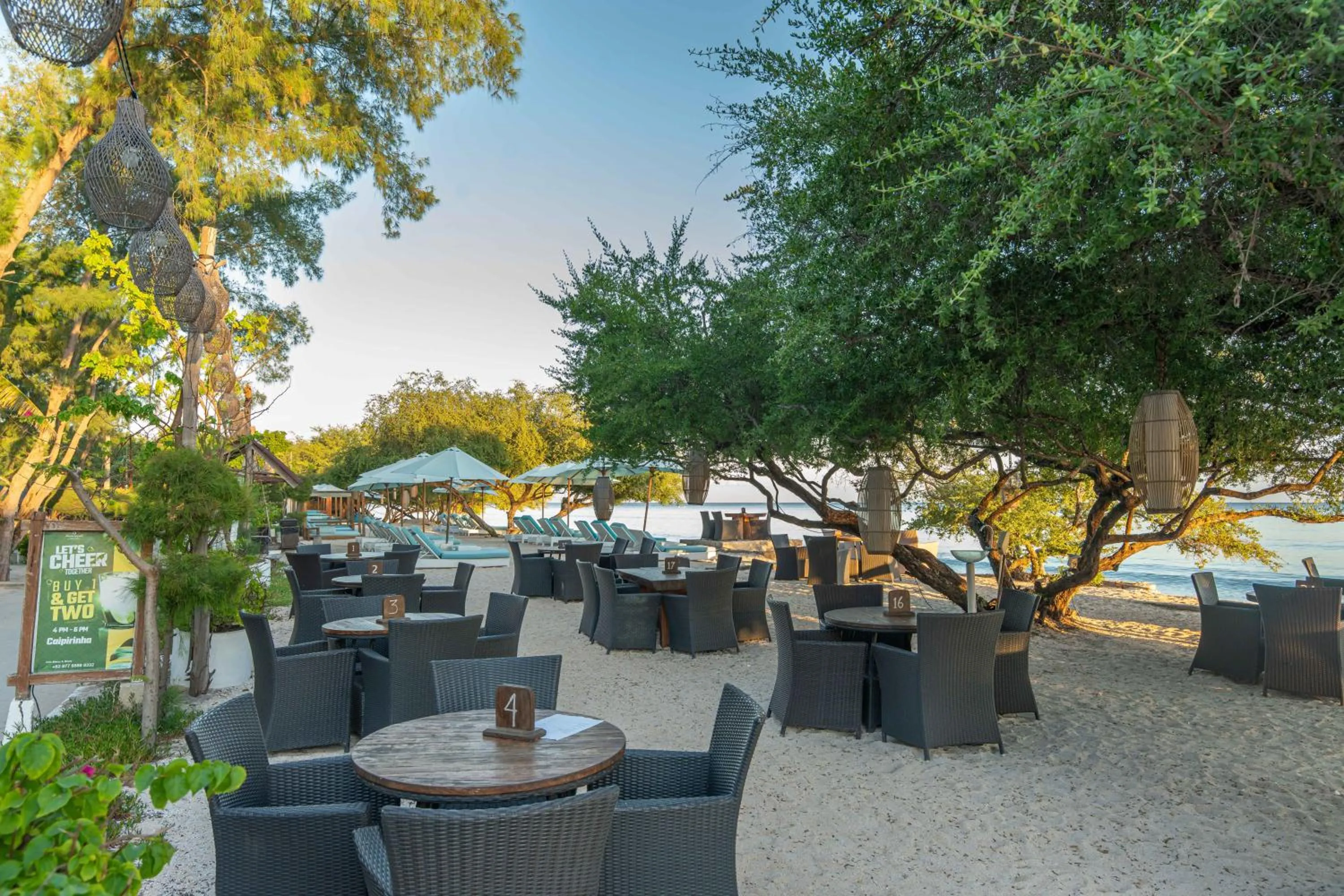 Restaurant/places to eat in Jambuluwuk Oceano Gili Trawangan