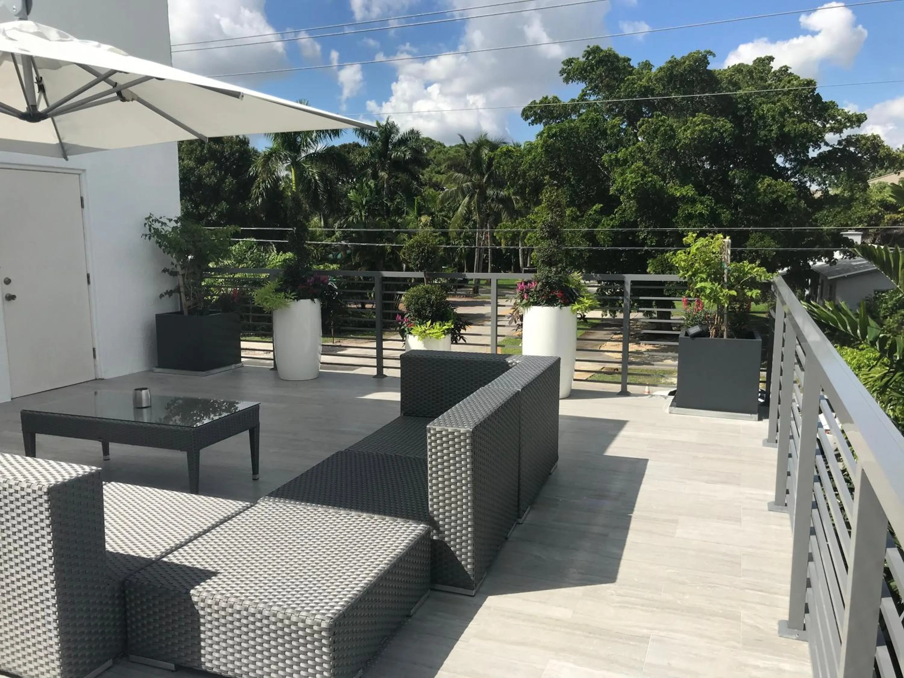 Balcony/Terrace in CASA HERMÈS Wilton Manor - Gay Guesthouse