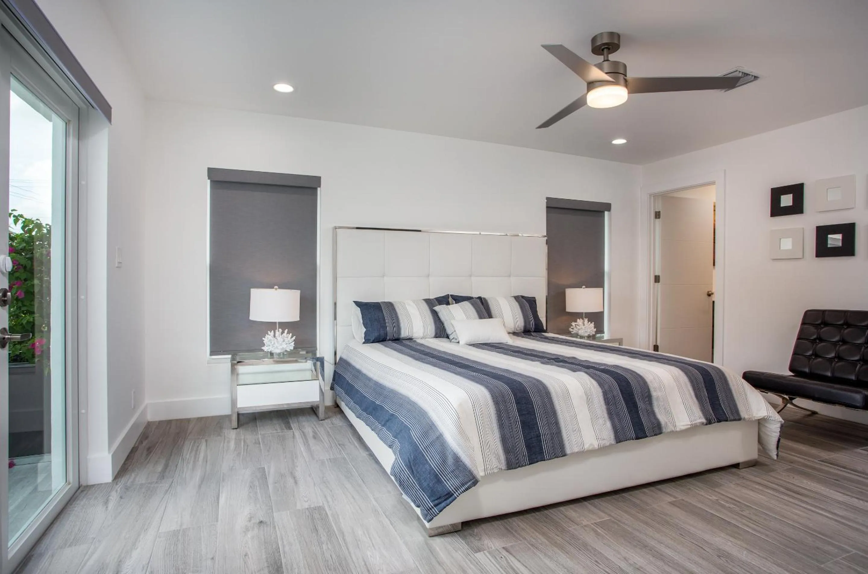 Bed in CASA HERMÈS Wilton Manor - Gay Guesthouse