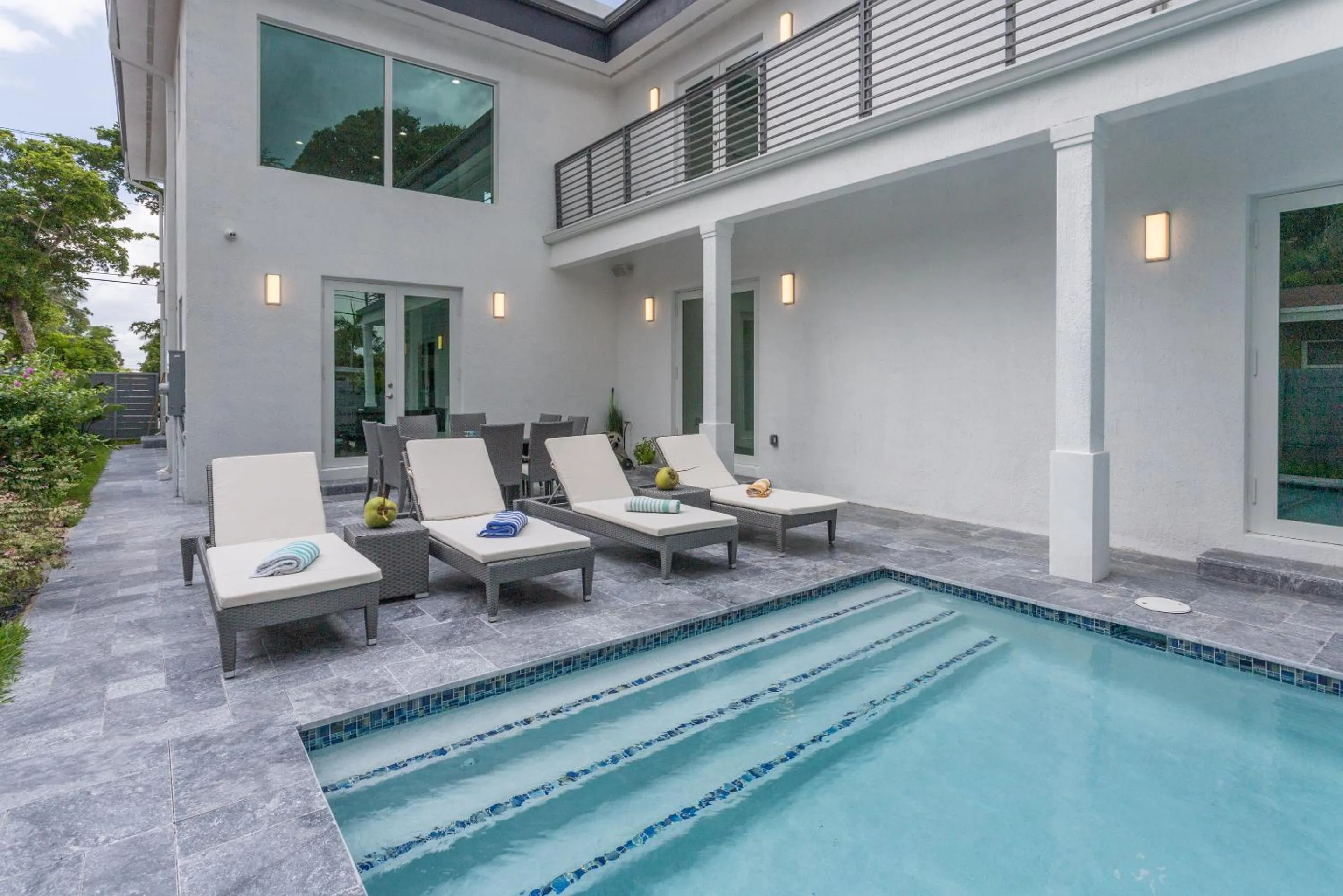 CASA HERMÈS Wilton Manor - Gay Guesthouse