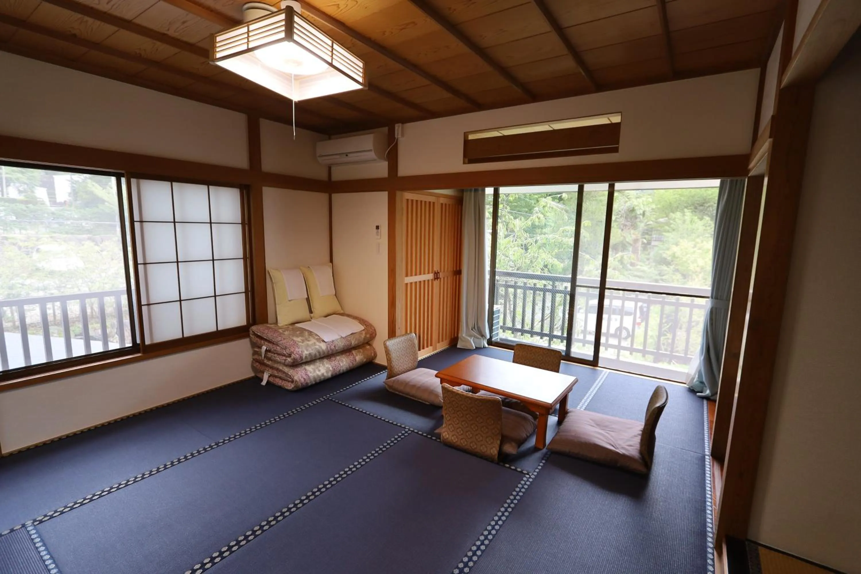 Bed in Onsen & Garden -Asante Inn-