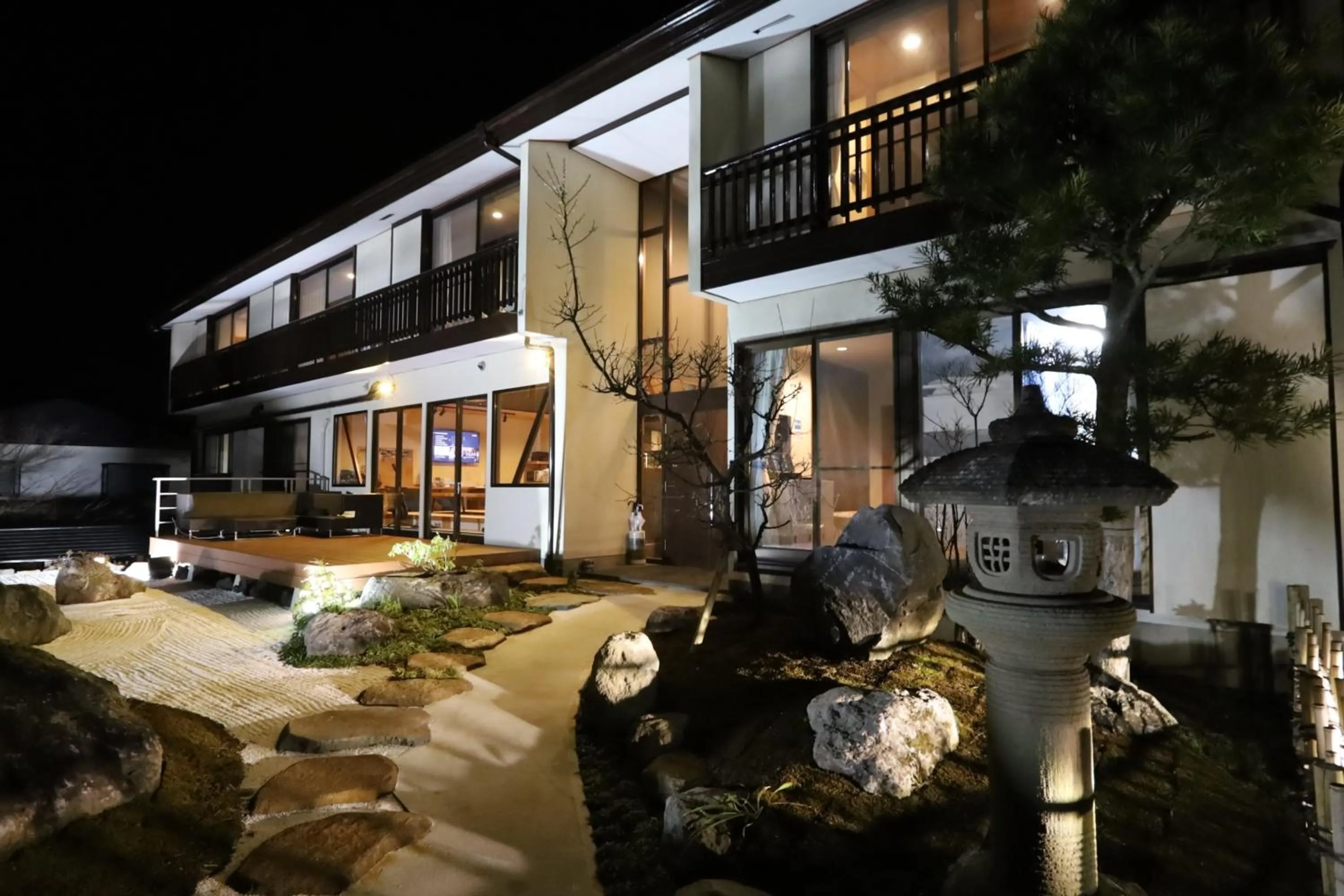 Onsen & Garden -Asante Inn-