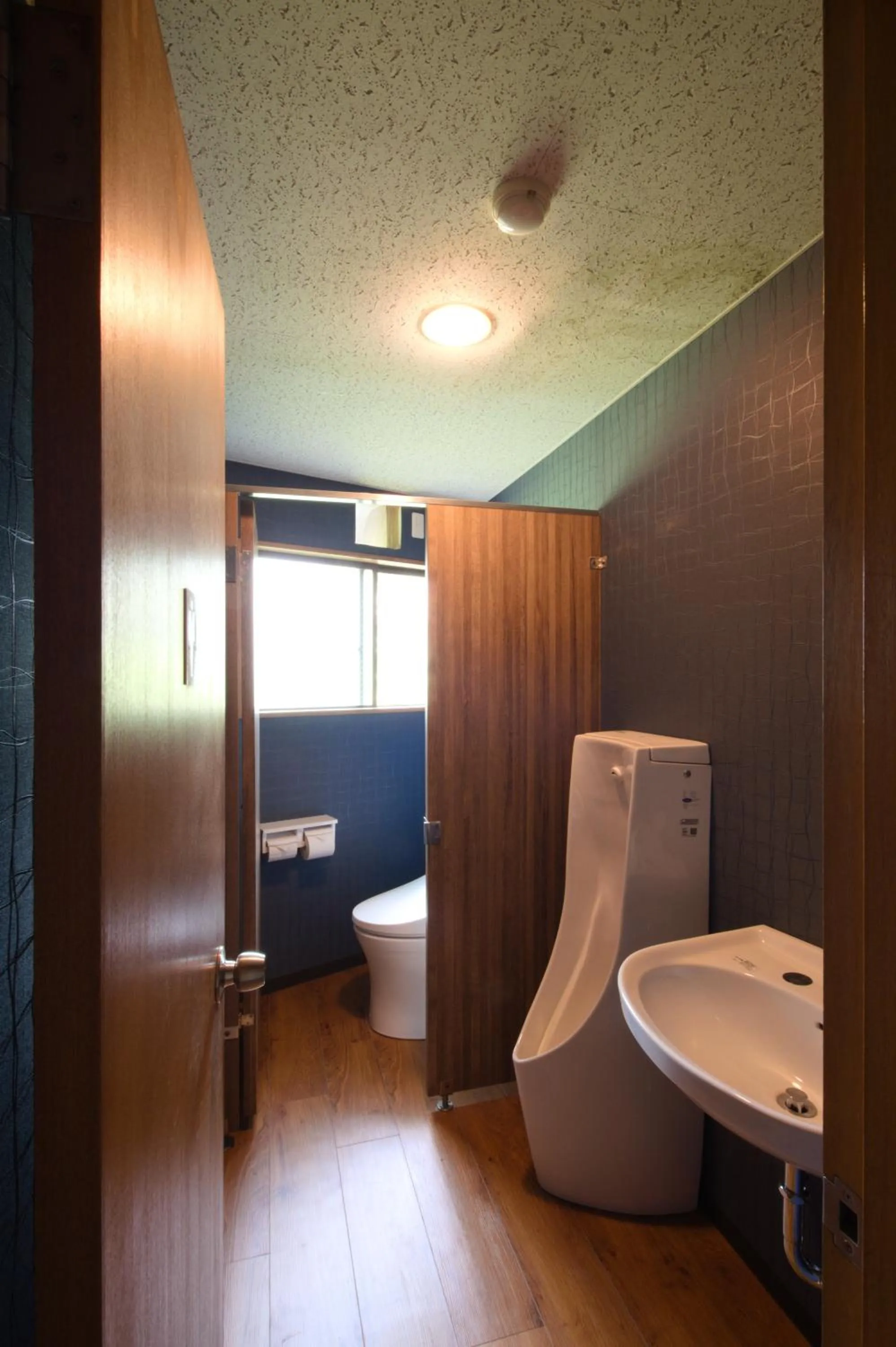 Toilet in Onsen & Garden -Asante Inn-
