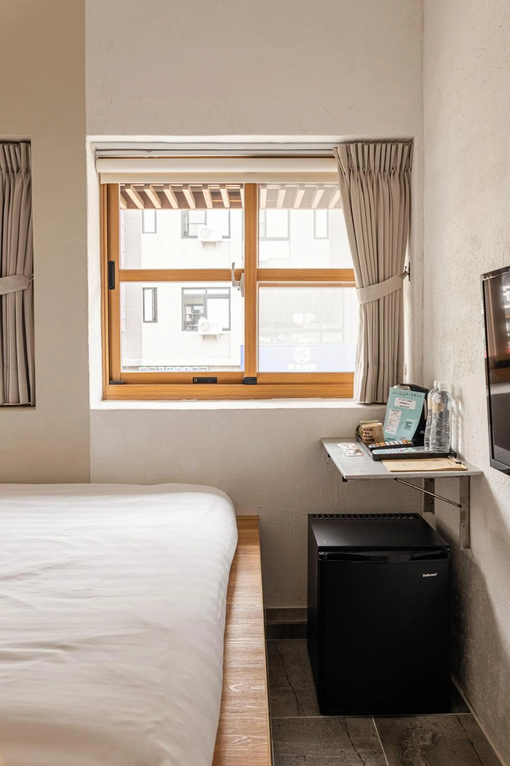 Bedroom, Bed in Tiin Tinn Inn - Tiehua Xiutai