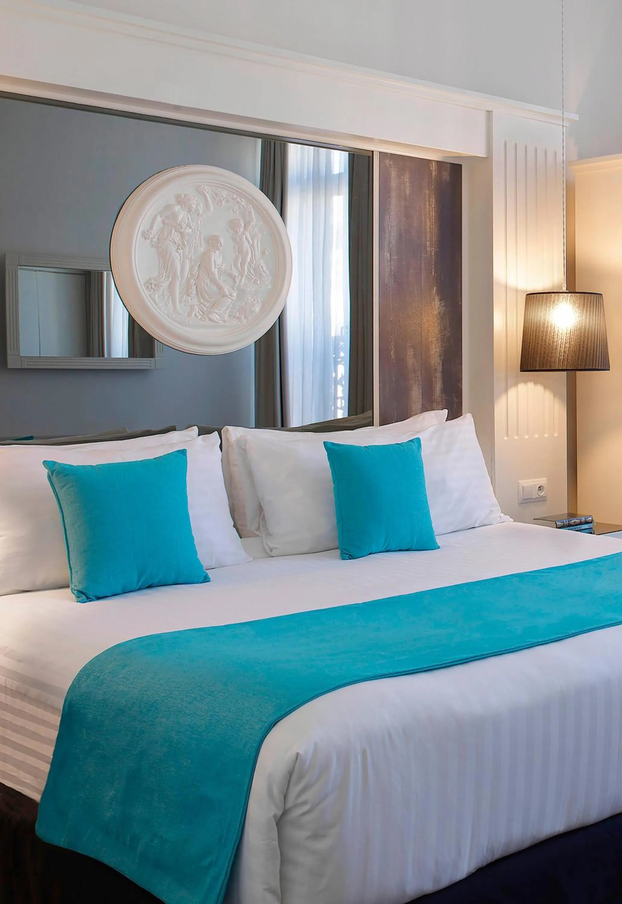 Bed in Hotel Paris Opera Affiliated by Meliá