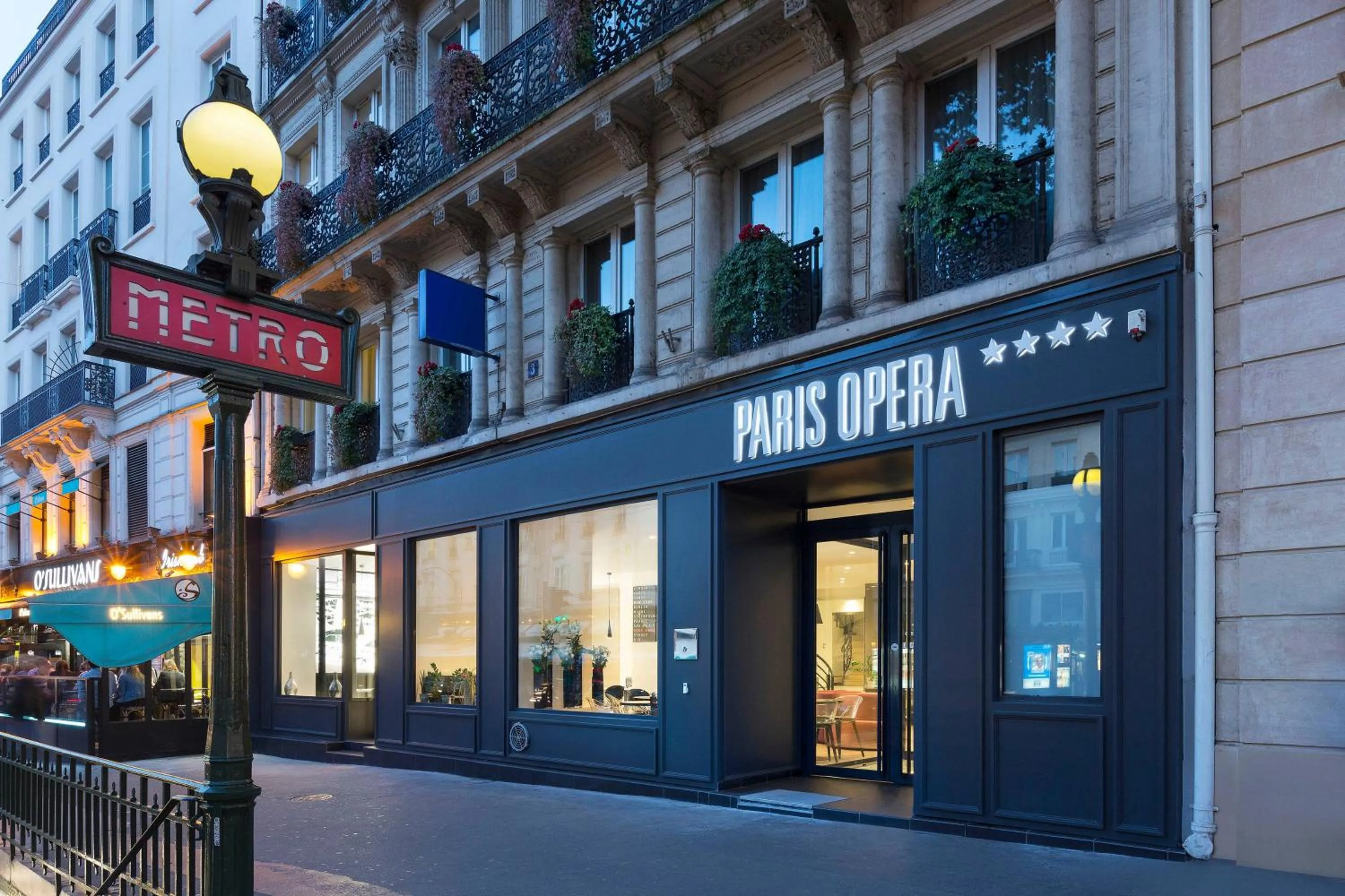 Property building in Hotel Paris Opera Affiliated by Meliá