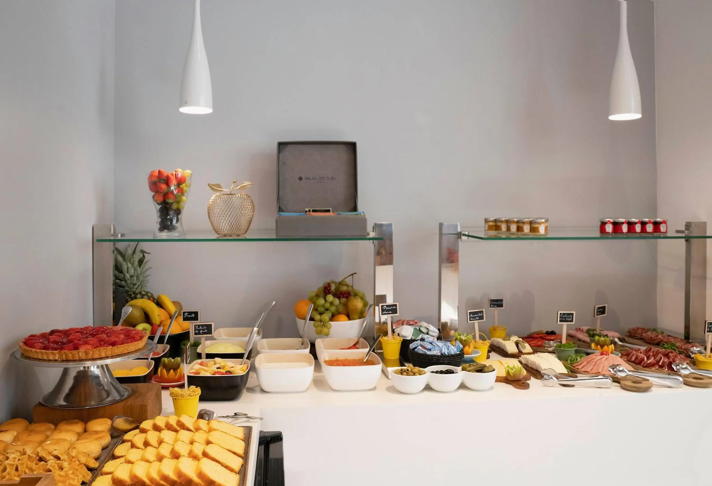 Restaurant/places to eat in Hotel Paris Opera Affiliated by Meliá