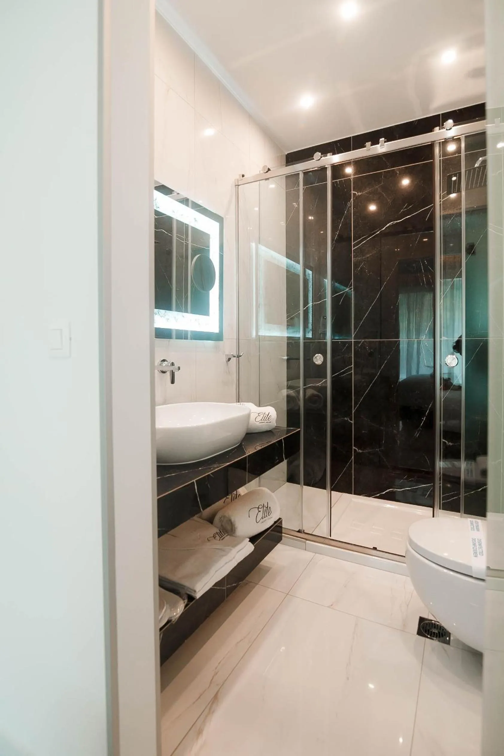 Bathroom in Elite Luxury Villas