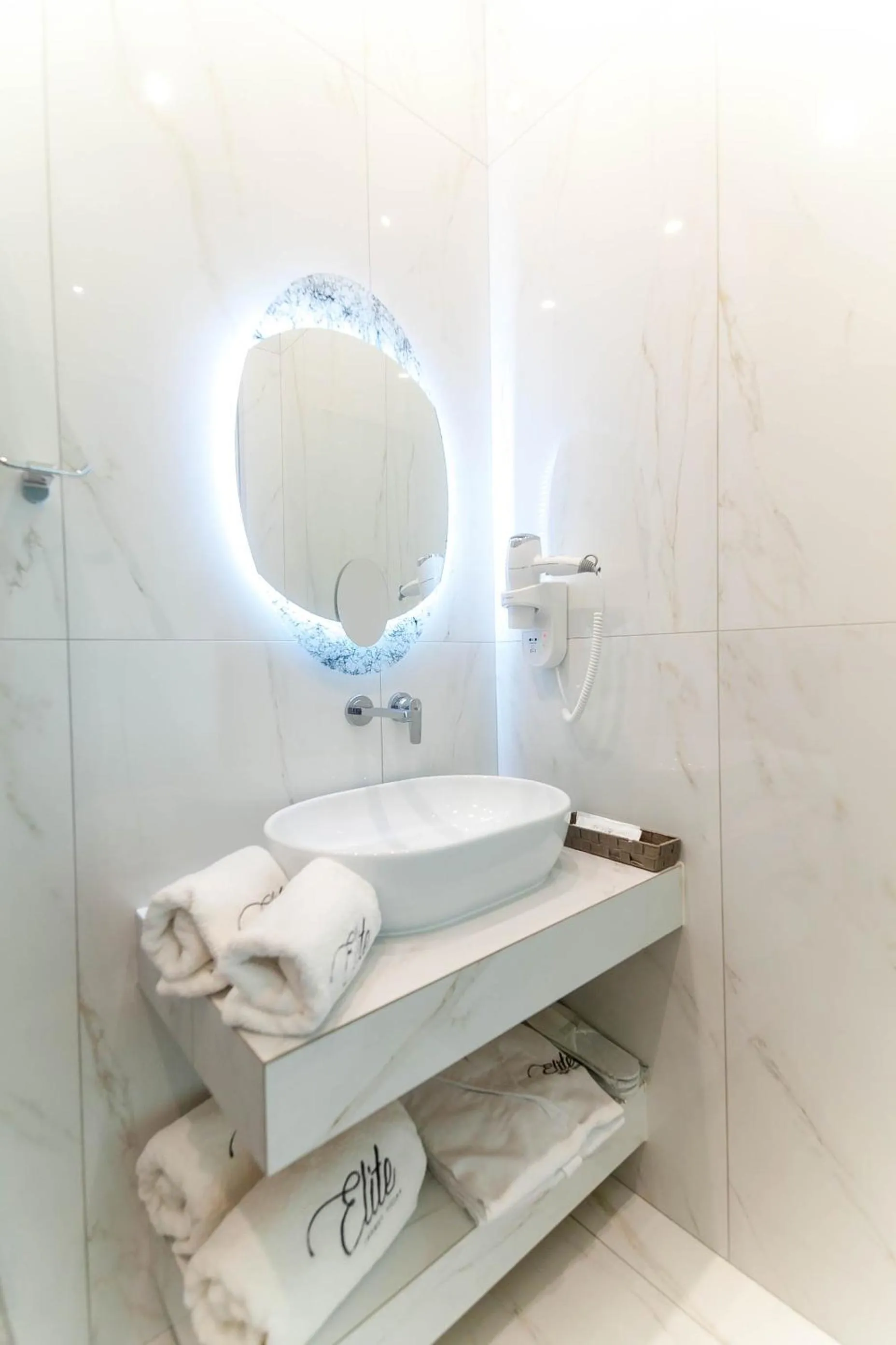 Bathroom in Elite Luxury Villas
