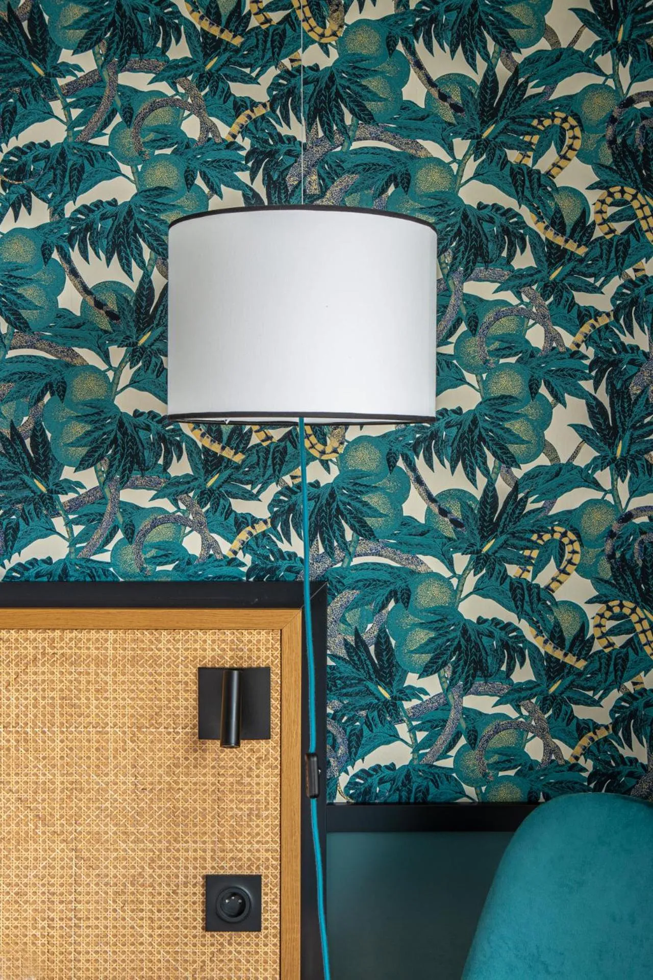 Bedroom in Hôtel Mercure Paris Boulogne Pont de Saint Cloud