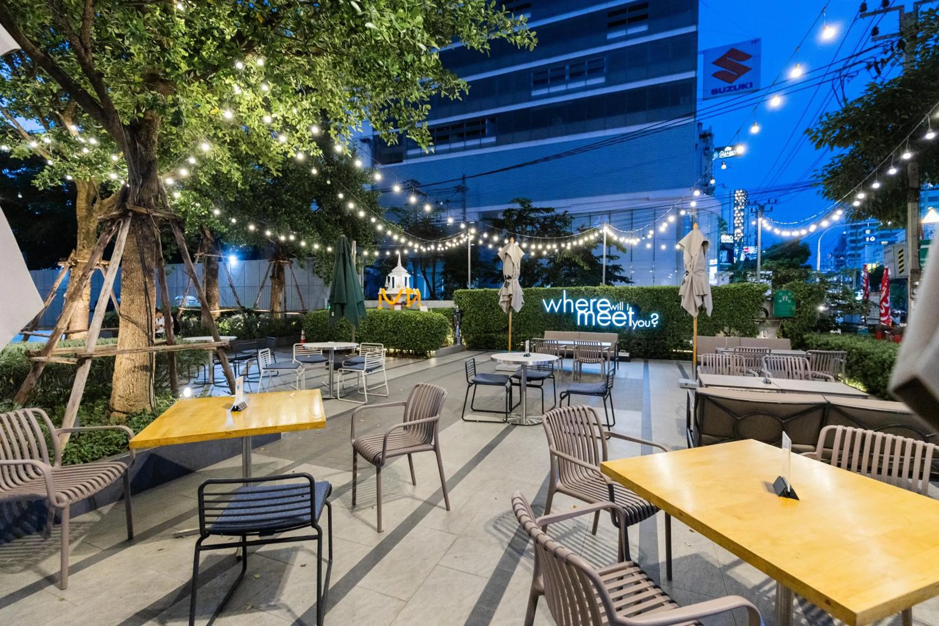 Restaurant/places to eat in Staybridge Suites Bangkok Thonglor by IHG