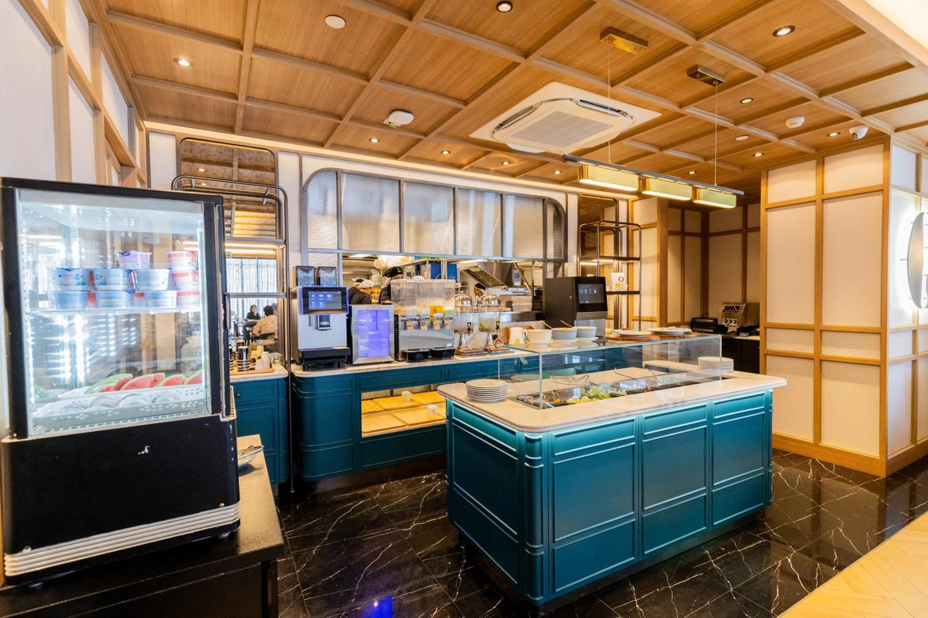 Restaurant/places to eat in Staybridge Suites Bangkok Thonglor by IHG