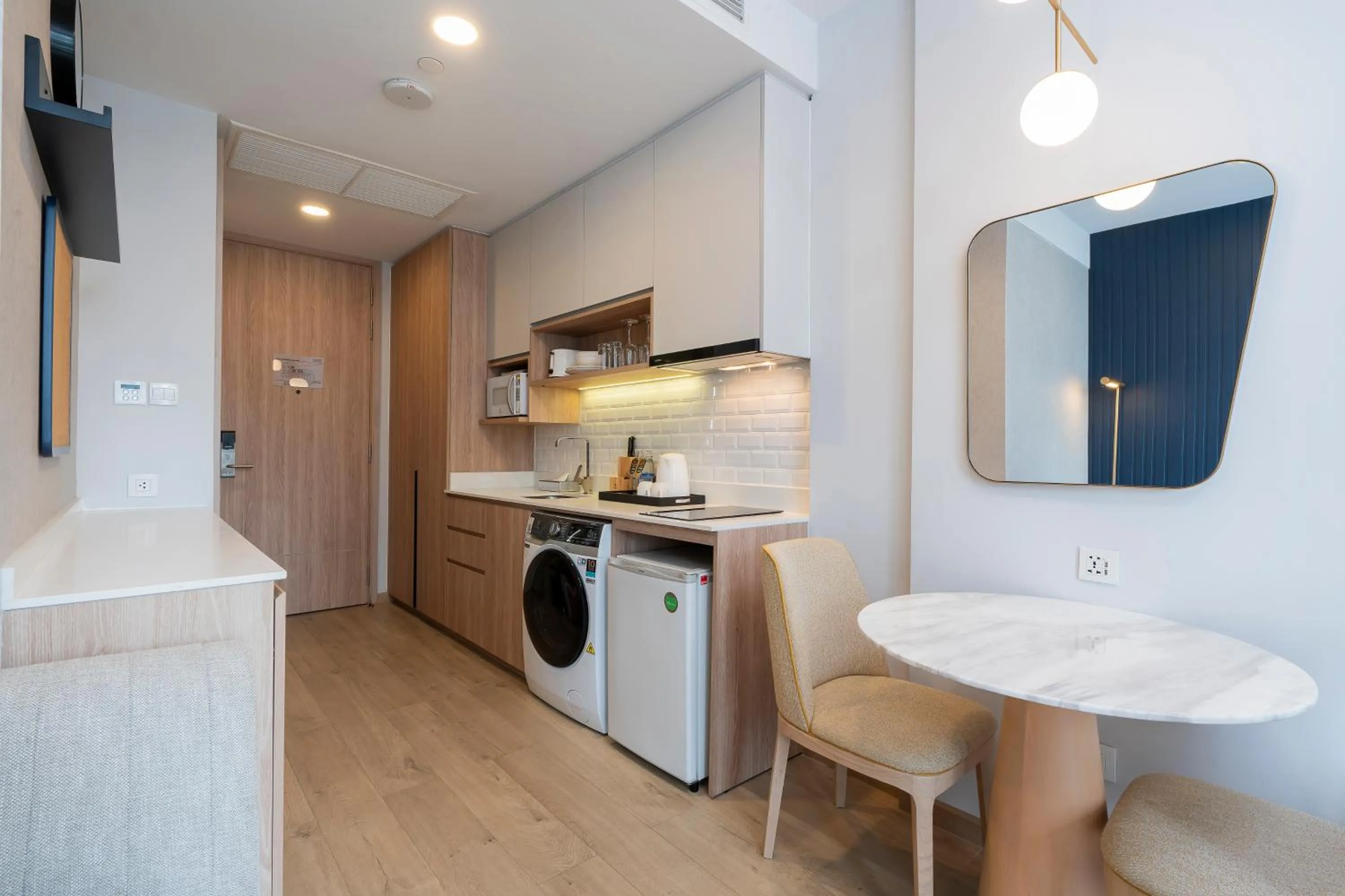 Kitchen or kitchenette in Staybridge Suites Bangkok Thonglor by IHG