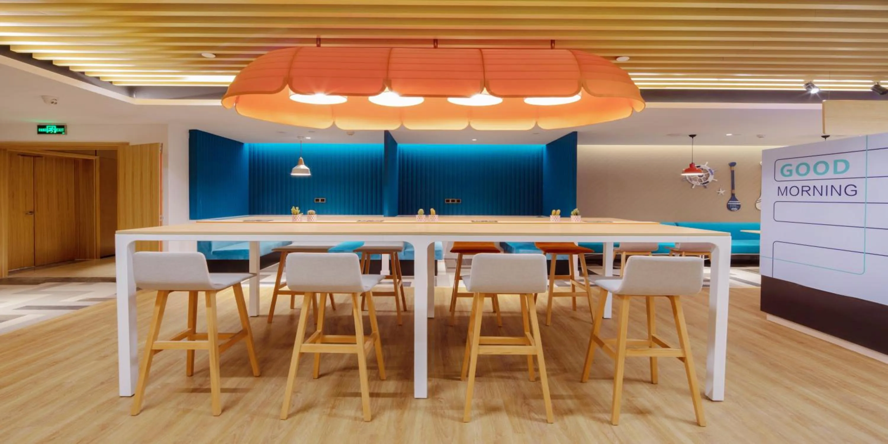 Breakfast in Holiday Inn Express Zhoushan Dinghai by IHG