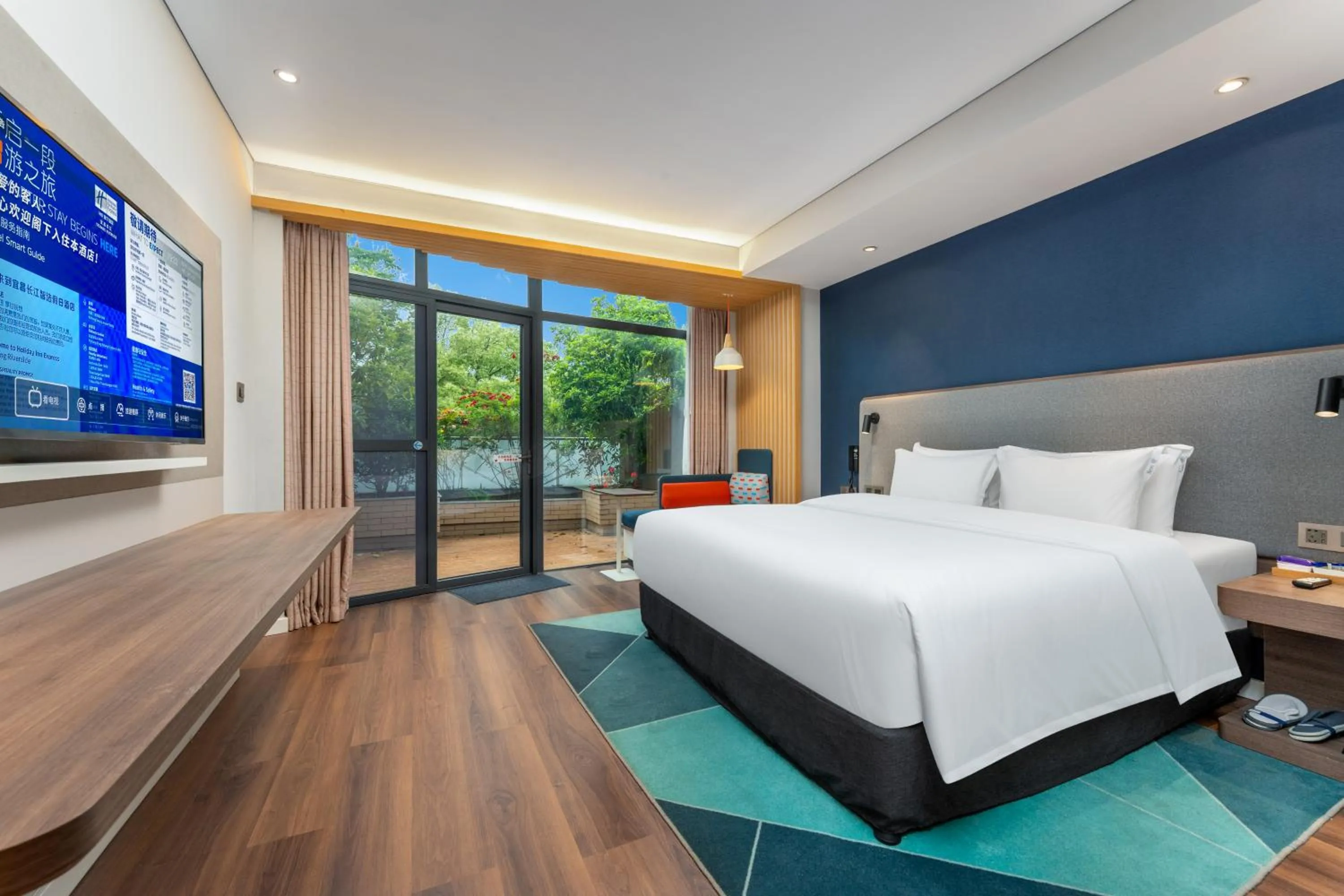 Bed in Holiday Inn Express Yichang Riverside by IHG