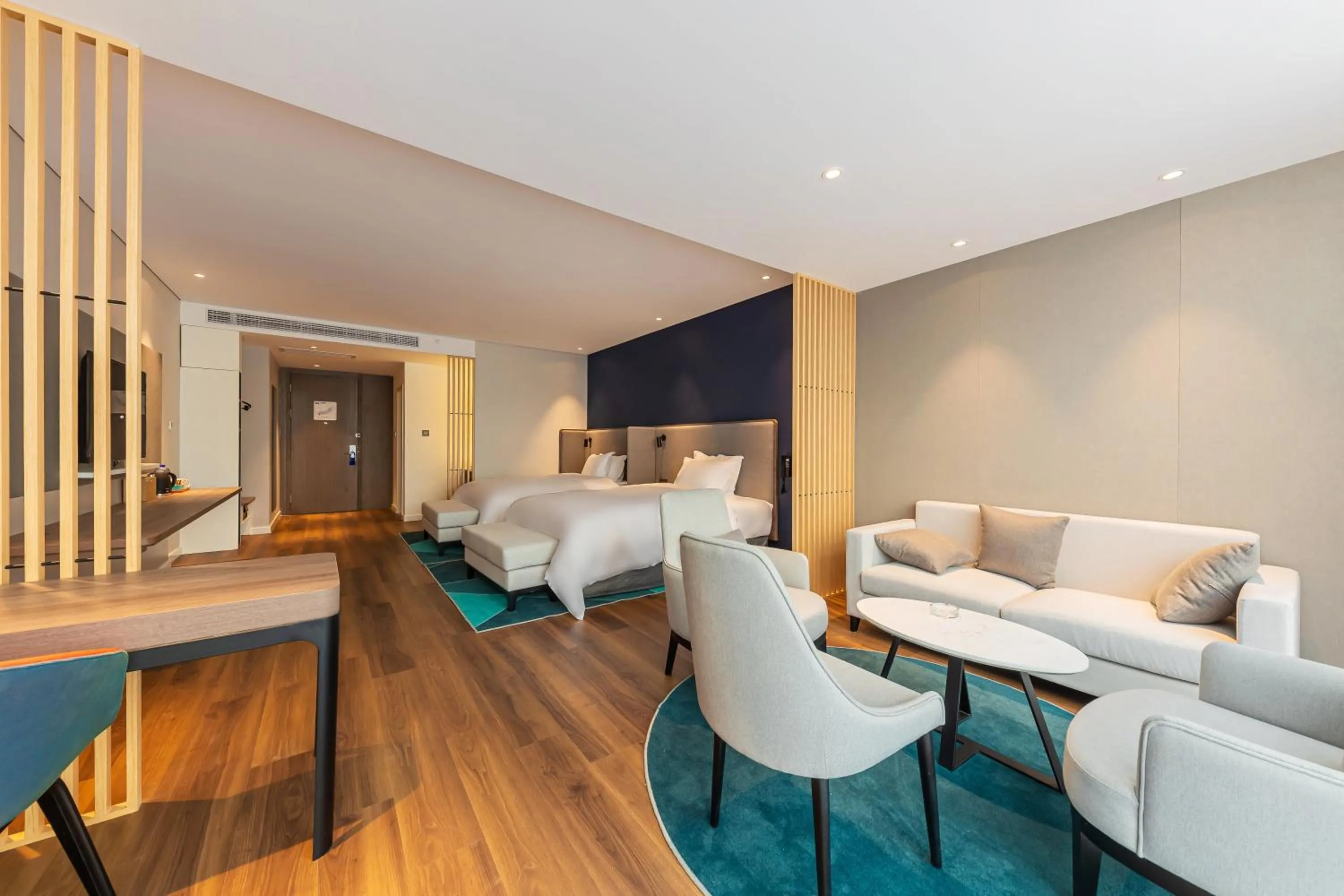 Photo of the whole room in Holiday Inn Express Yichang Riverside by IHG